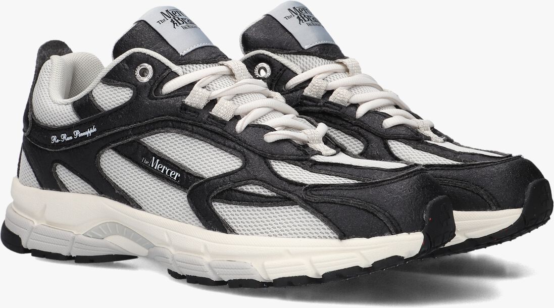 zwarte mercer amsterdam lage sneakers the re-run pineapple 2.0