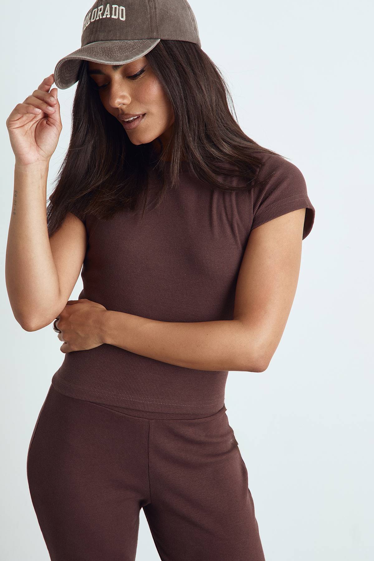 boohoo Haut Ajusté Côtelé À Manches Courtes Basique