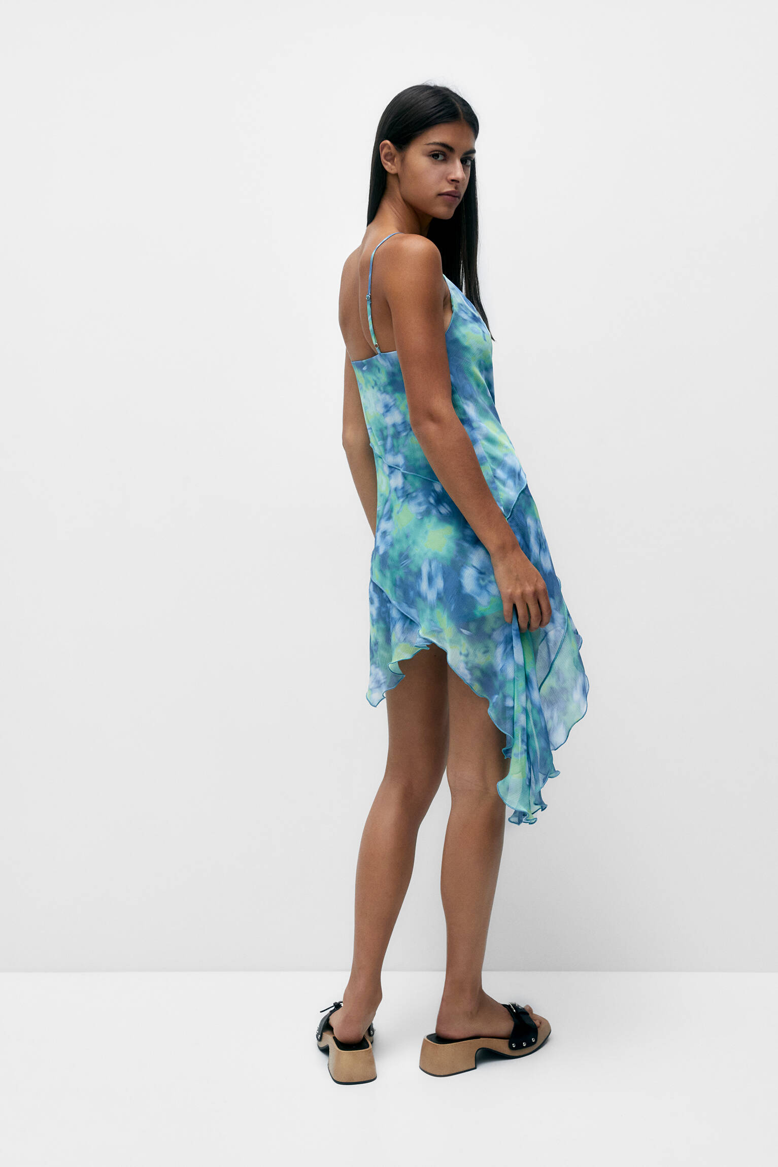 VESTIDO ASSIMÉTRICO DE CHIFFON - AZUL-ESVERDE