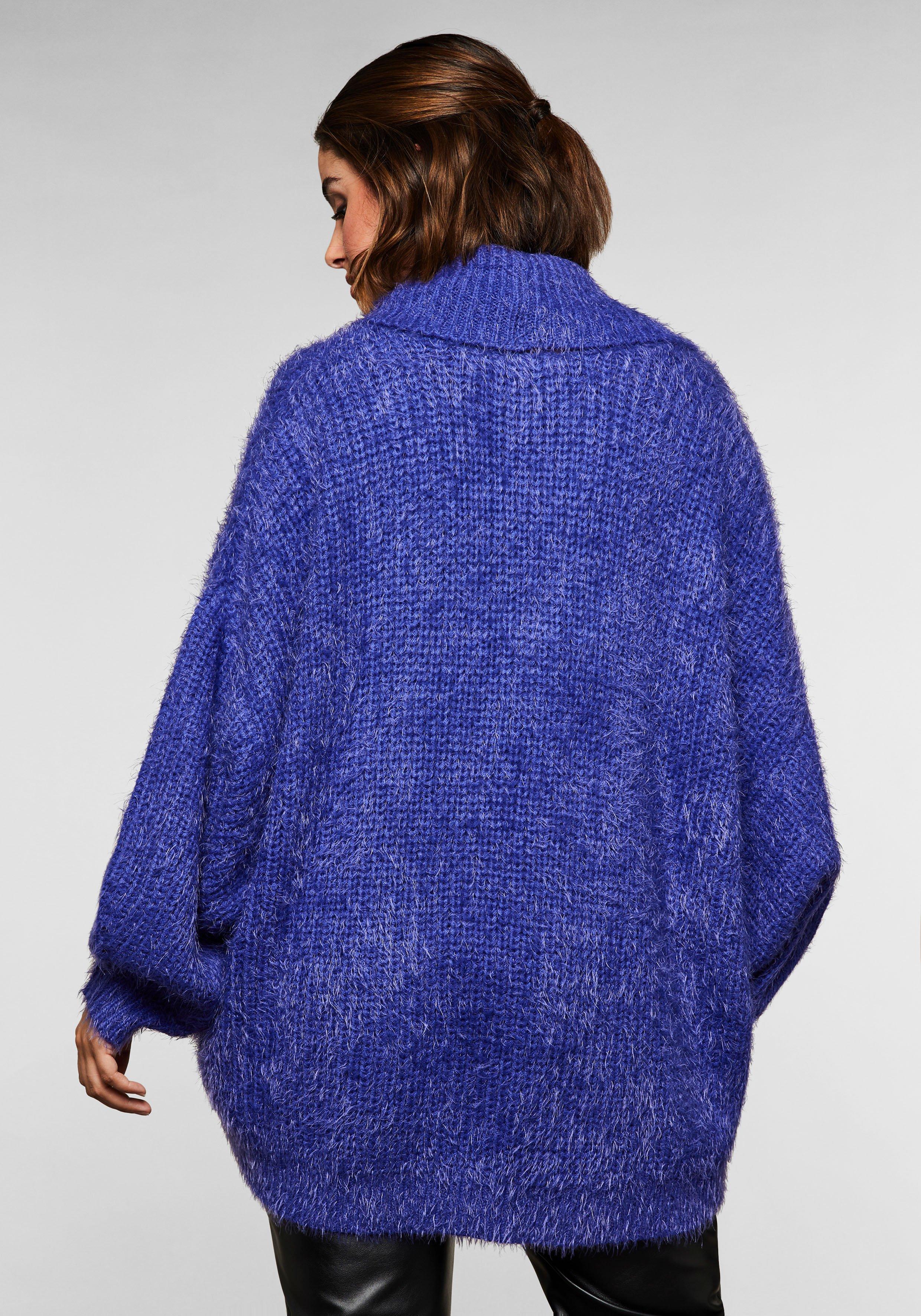 Pullover mit abnehmbarem Loopschal