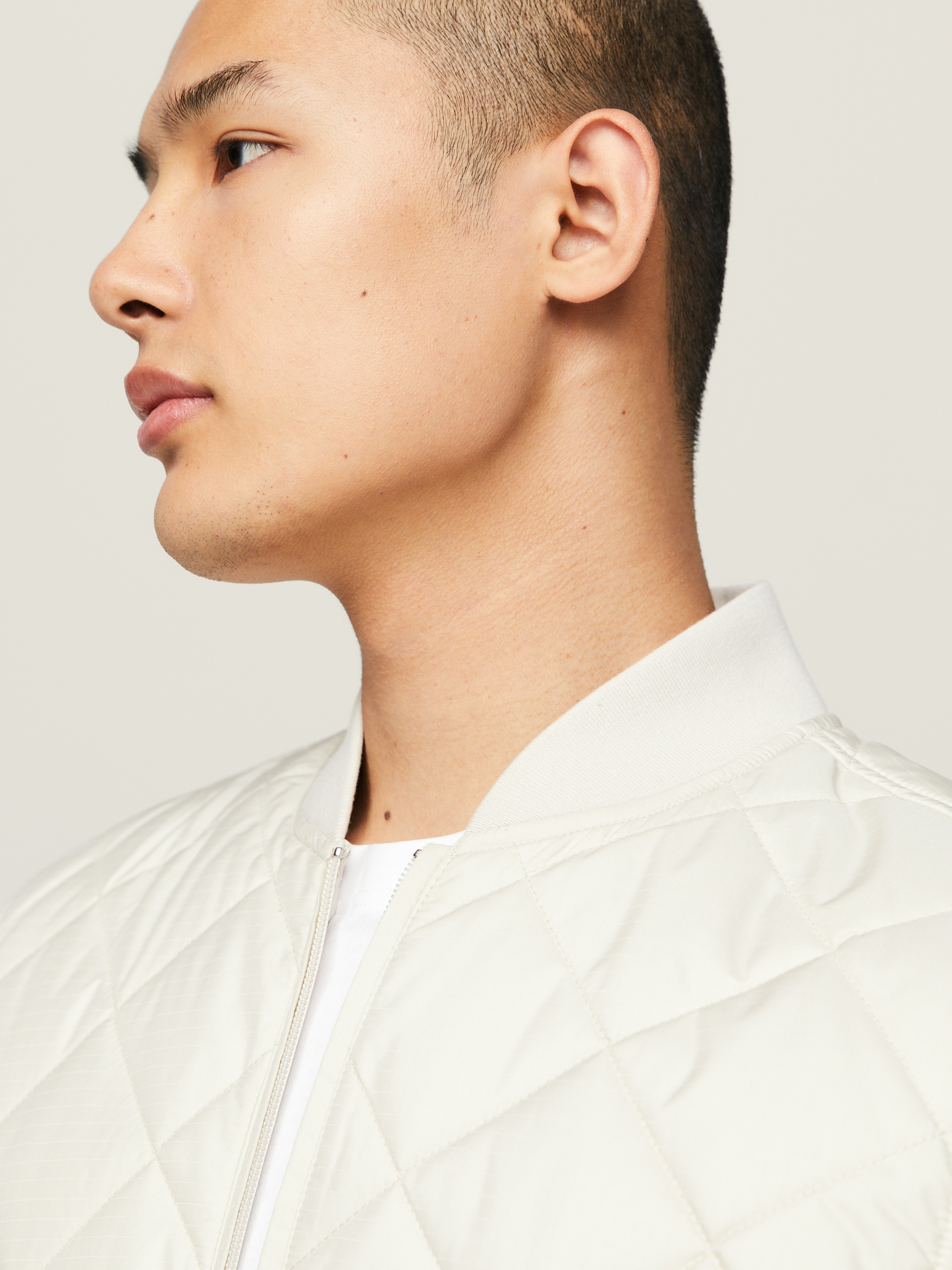 Tommy Jeans Steppweste »TJM REG ENTRY VEST«, mit modischem Rautenmuster