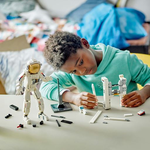 LEGO Creator 3i-1 Astronaut - 31152