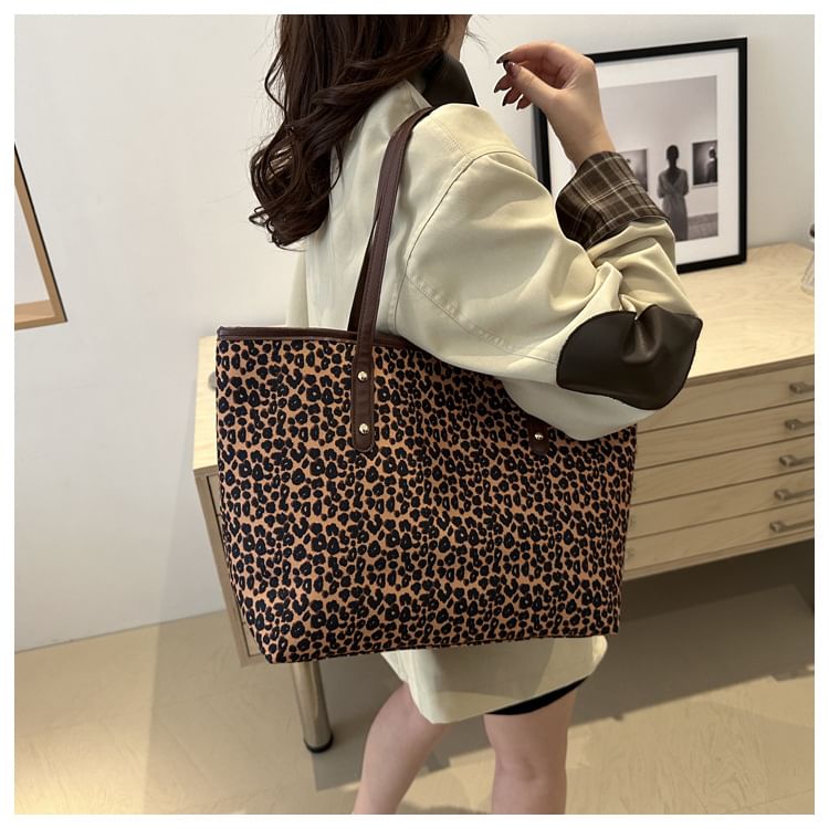 Kleevelind - Luipaardprint Tote Bag