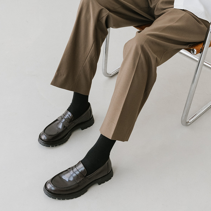 Mocassins à semelles crantées  en cuir glacé marron