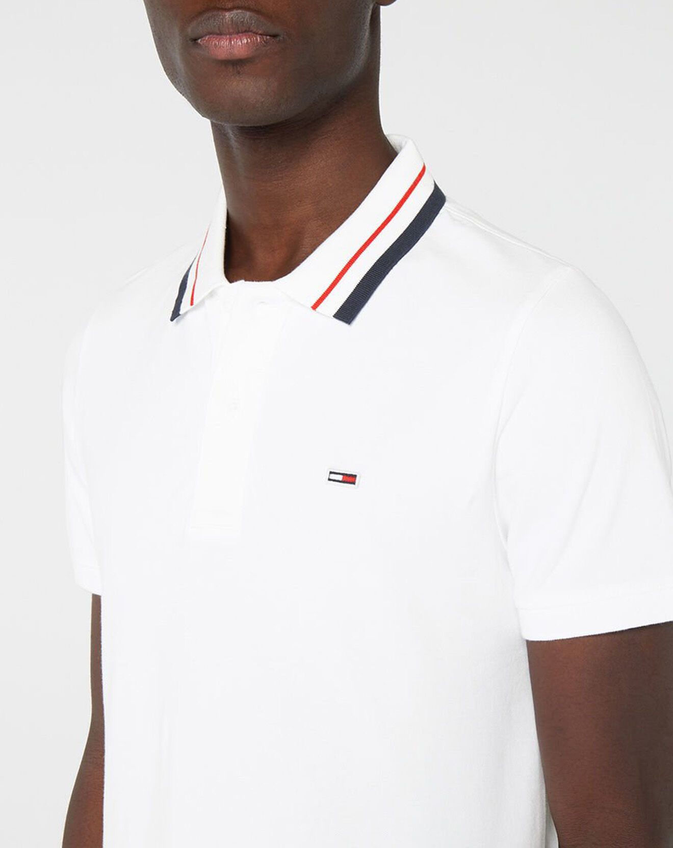 Tommy Jeans Polo Regular en Coton Bio Col Contrasté blanc
