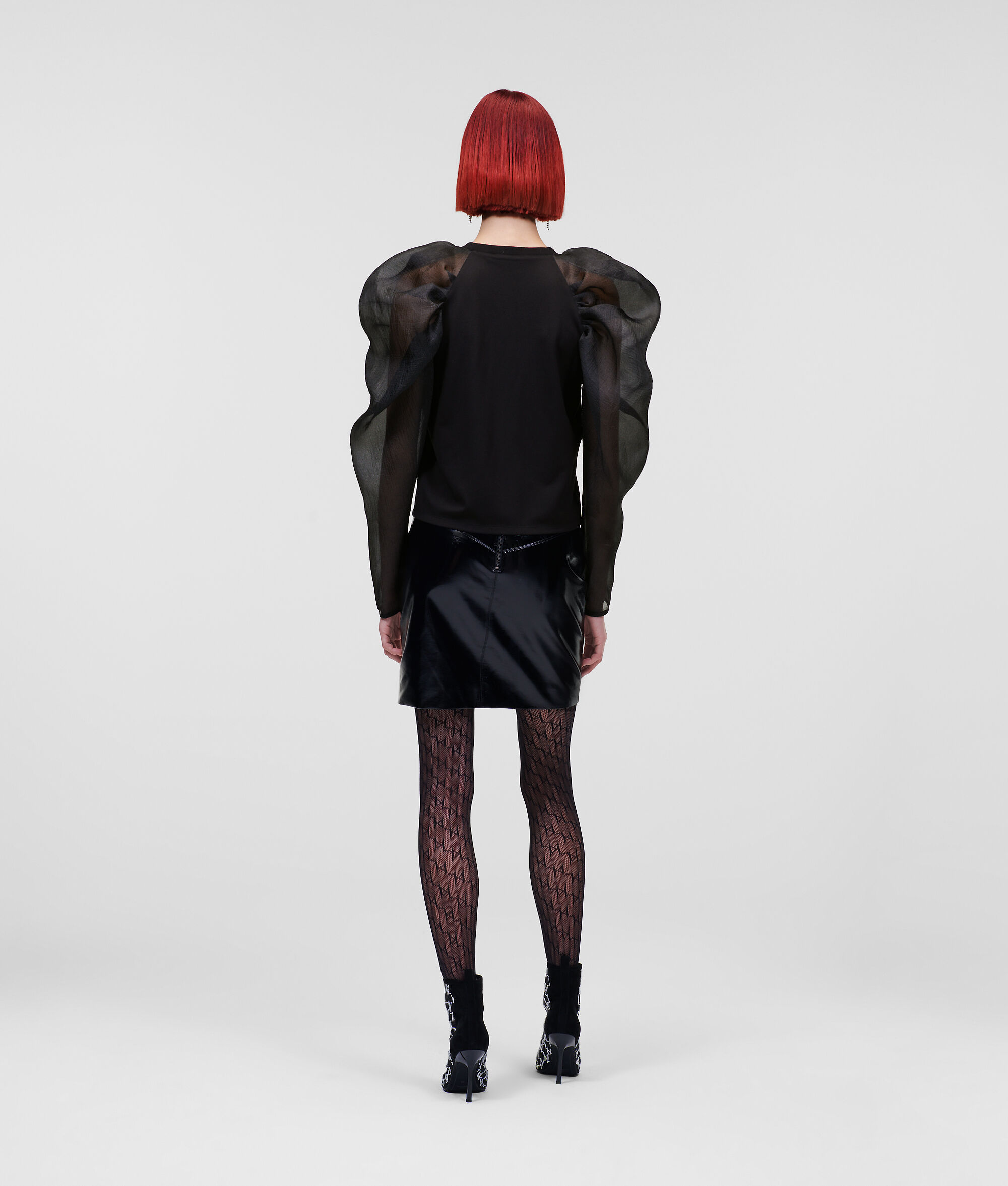 HAUT À MANCHES EN ORGANZA SÉLECTIONNÉ PAR HUN KIM