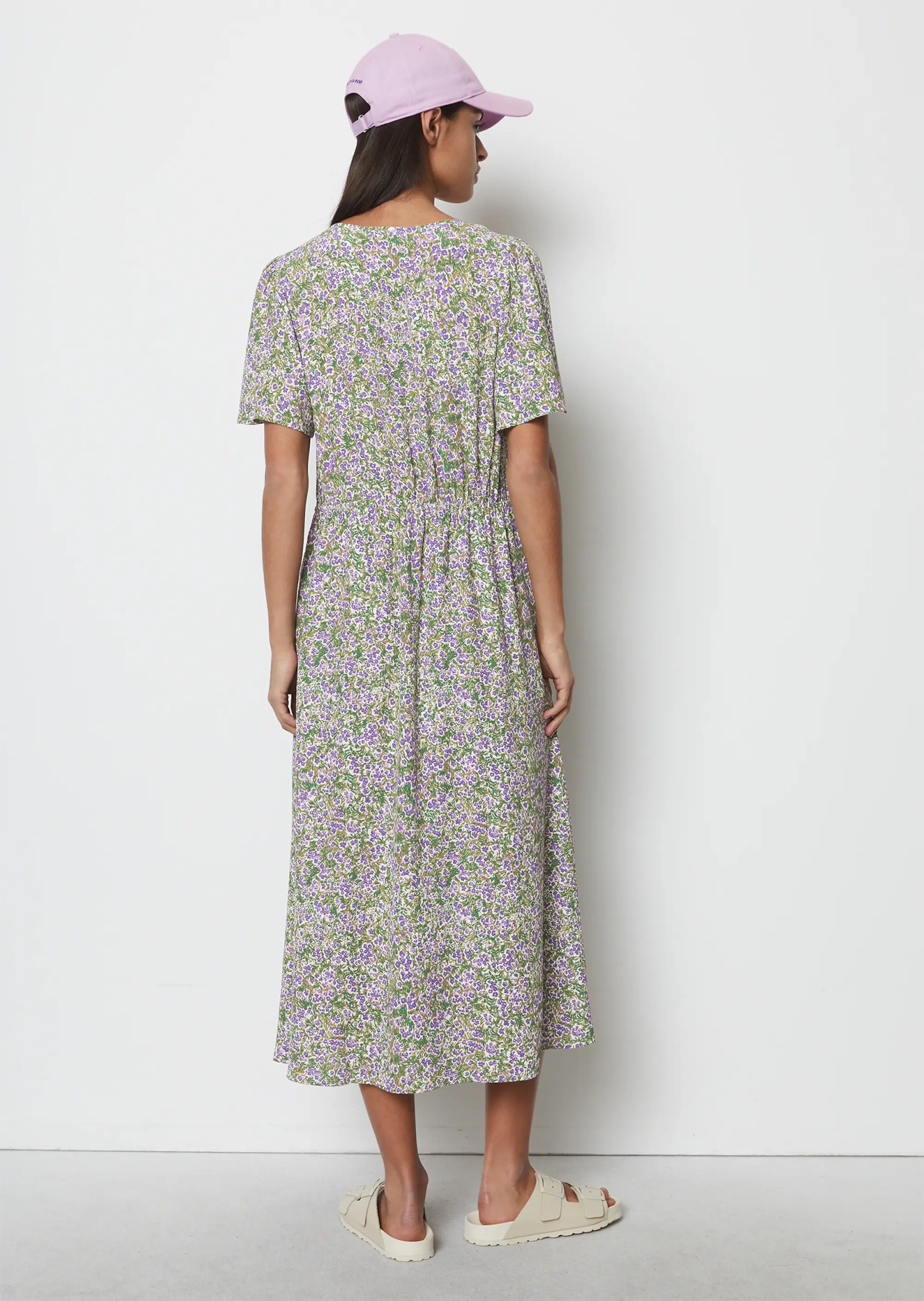 Kleid mit elastischer Taille flaredaus fließendem Viskose-Crêpe