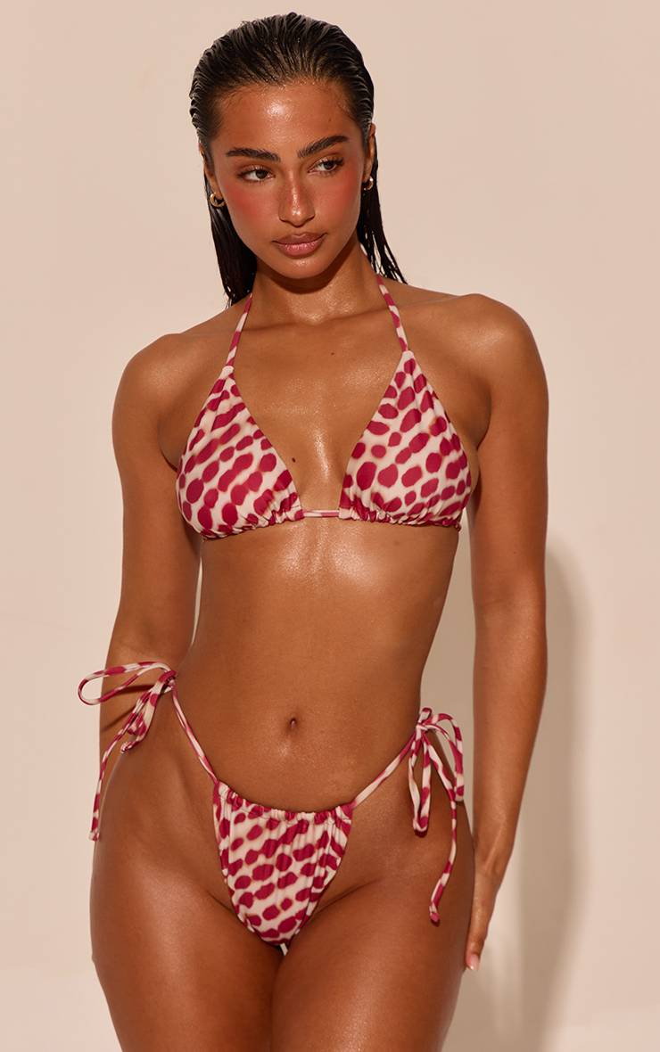 Rouge Bas De Bikini À Imprimé Flou Avec Liens Sur Les Côtés