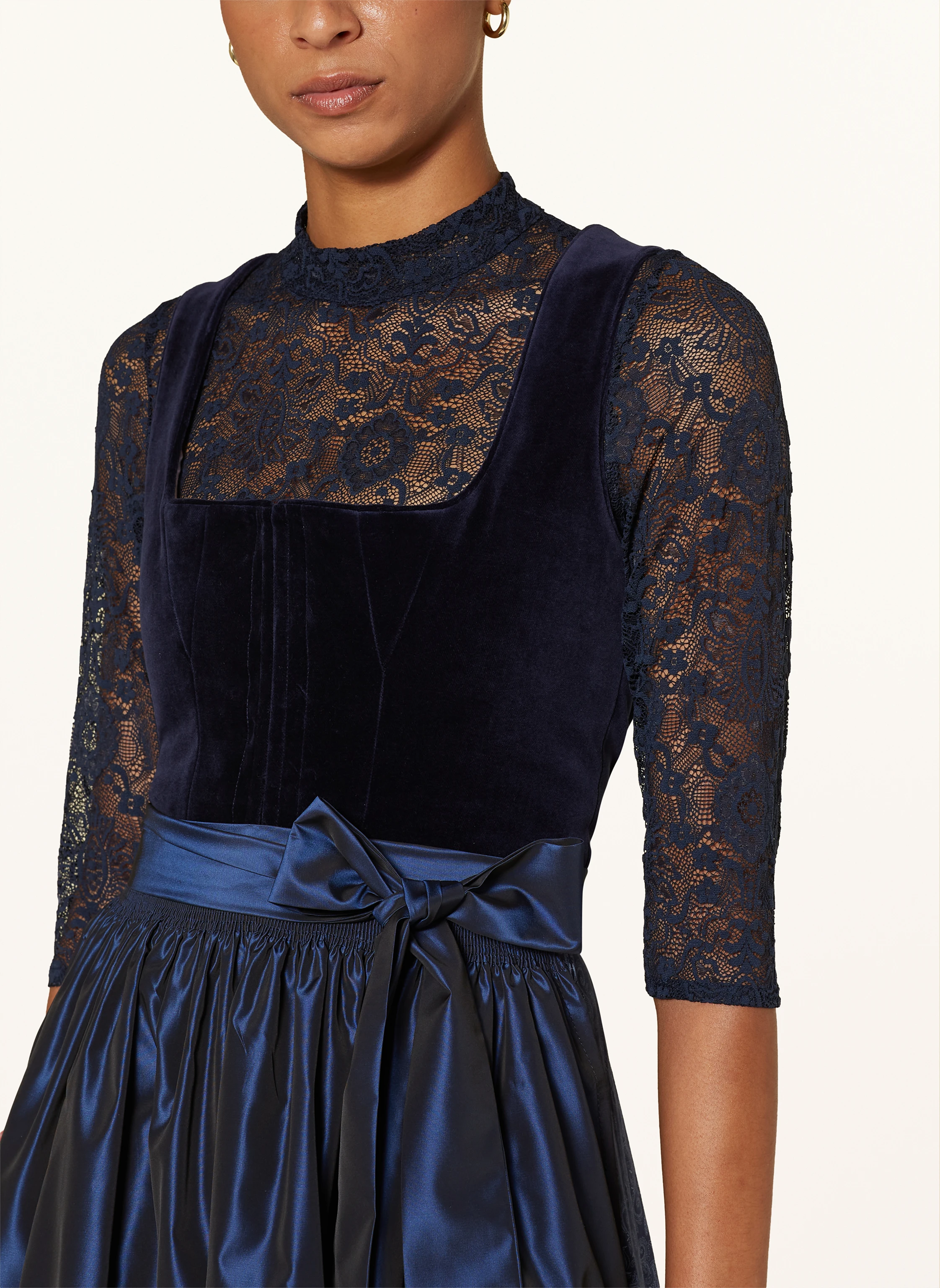 Hammerschmid Dirndlbluse BABSI aus Spitze mit 3/4-Arm