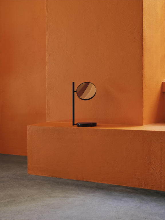 Normann Copenhagen Pose spiegel white tafelspiegel