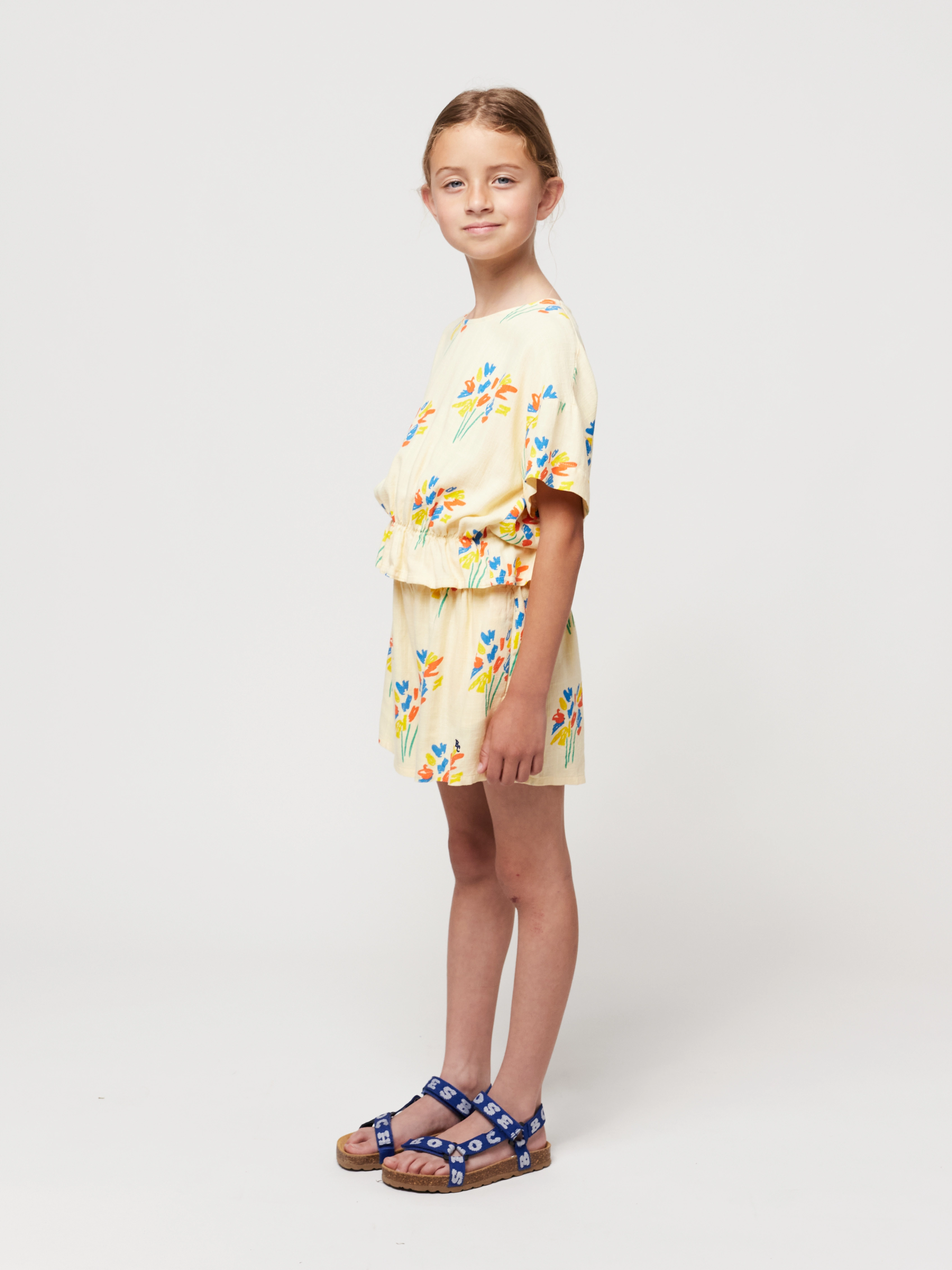 Shorts FIREWORKS AOP in light yellow