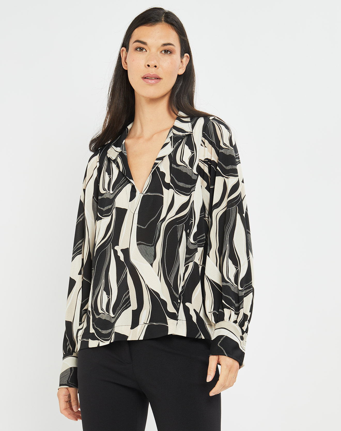 Lauren Vidal Blouse fluide Store imprimée rétro noir/écru