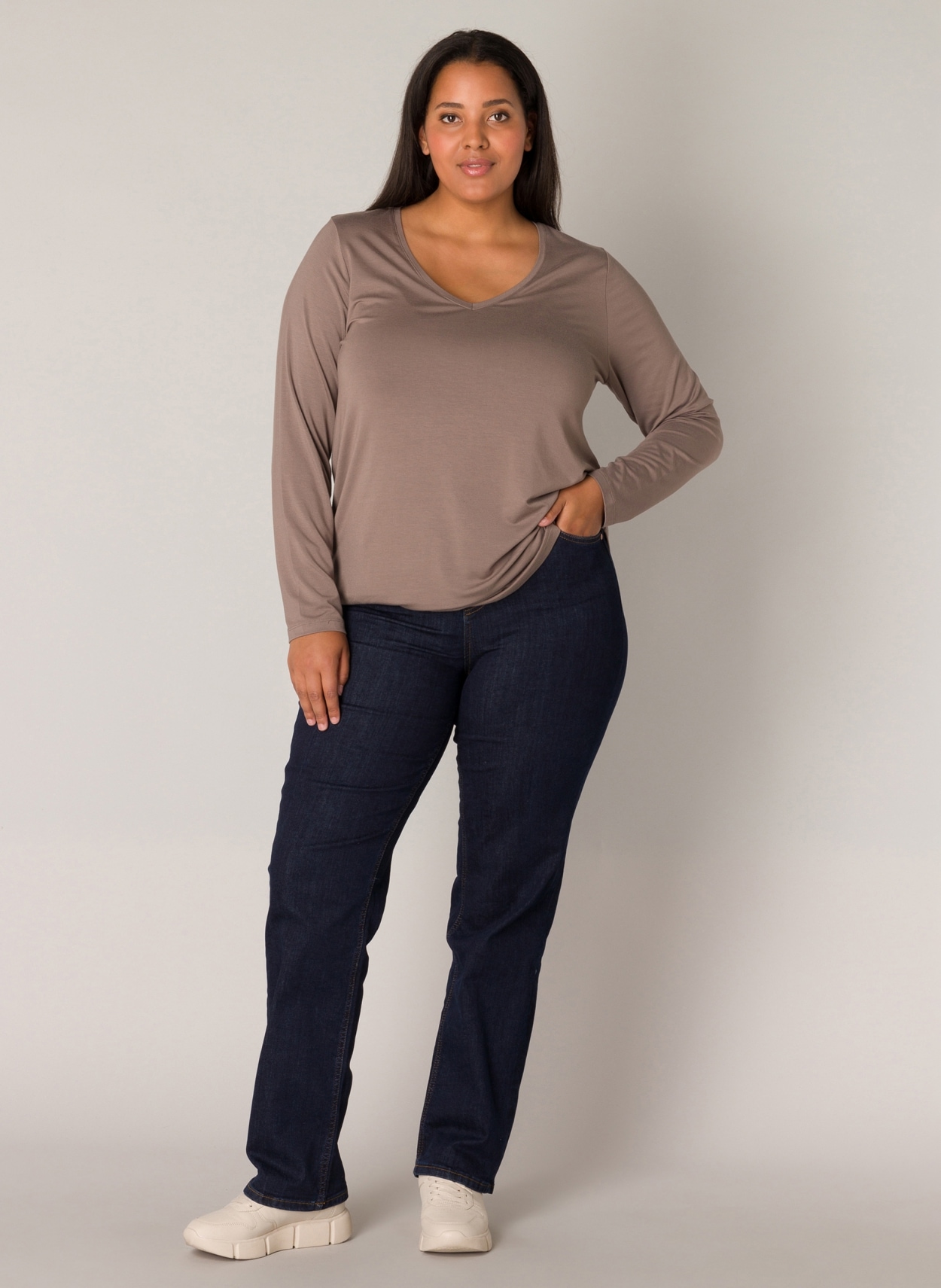 Base Level Curvy Langarmshirt , mit V-Ausschnitt