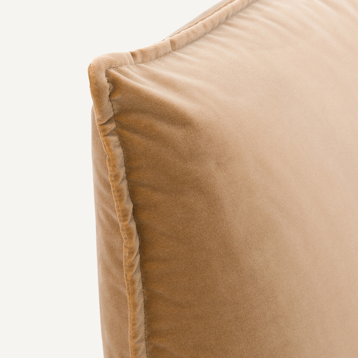 AM.PM<br>Cama de casal em veludo, Aurore, design de E. Gallina