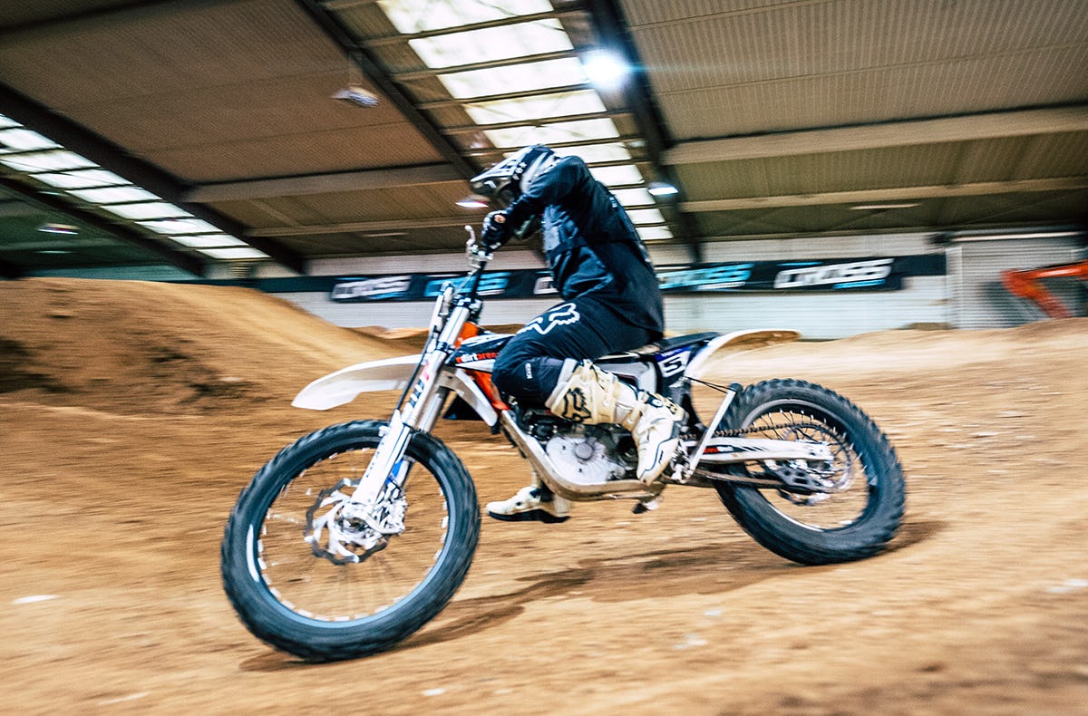 Indoor E-Motocross Rheinbreitbach