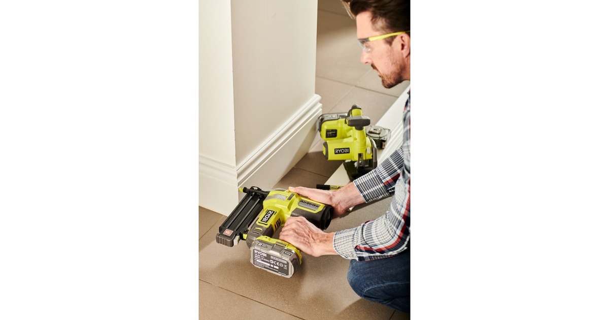RyobiONE+ 18V Accu 18G Tacker R18GN18-0 spijkerpistool  (Groen/zwart, Accu en lader niet inbegrepen)