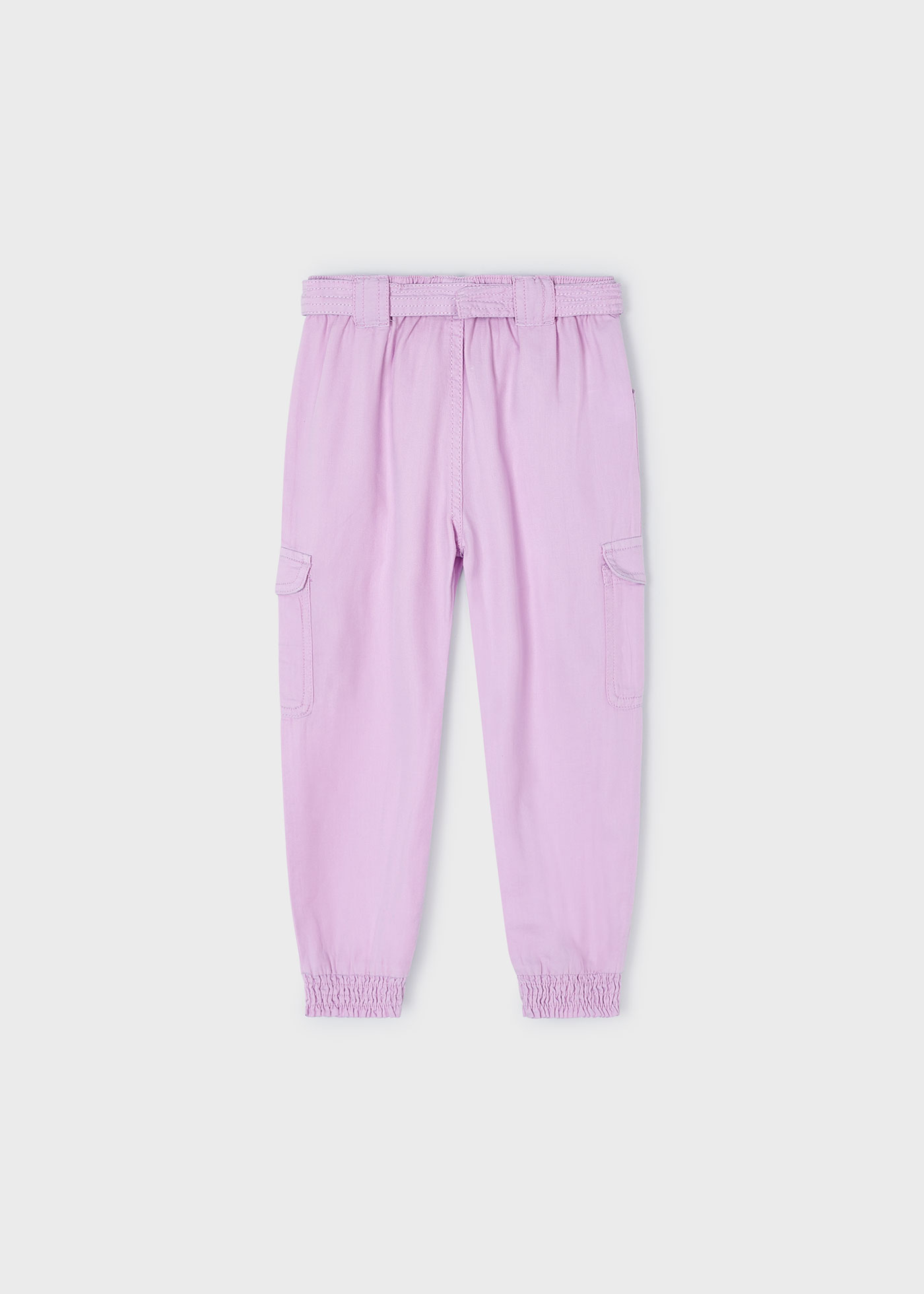 Calça jeans escura feminina com cinto