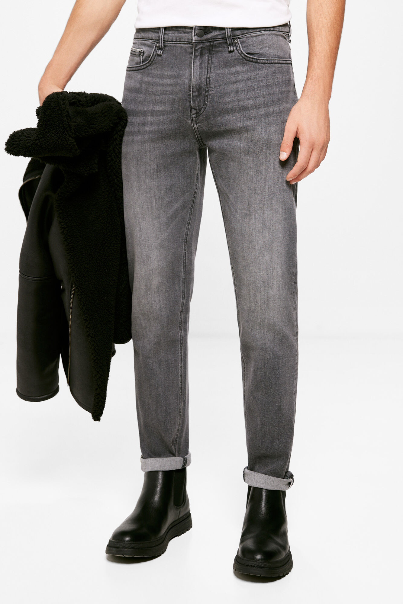 calça jeans slim de lavagem cinza escuro
