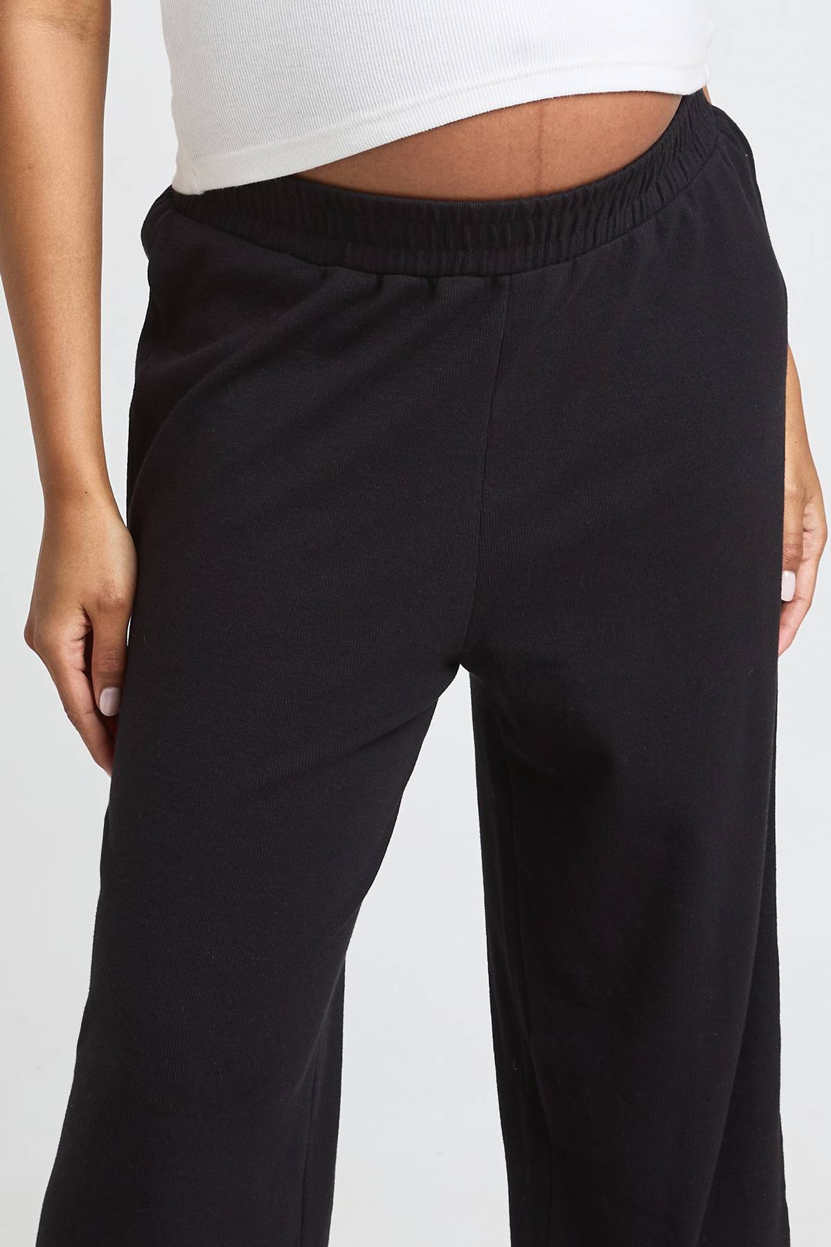 boohoo Pantalon De Grossesse Côtelé Basique À Jambe Droite