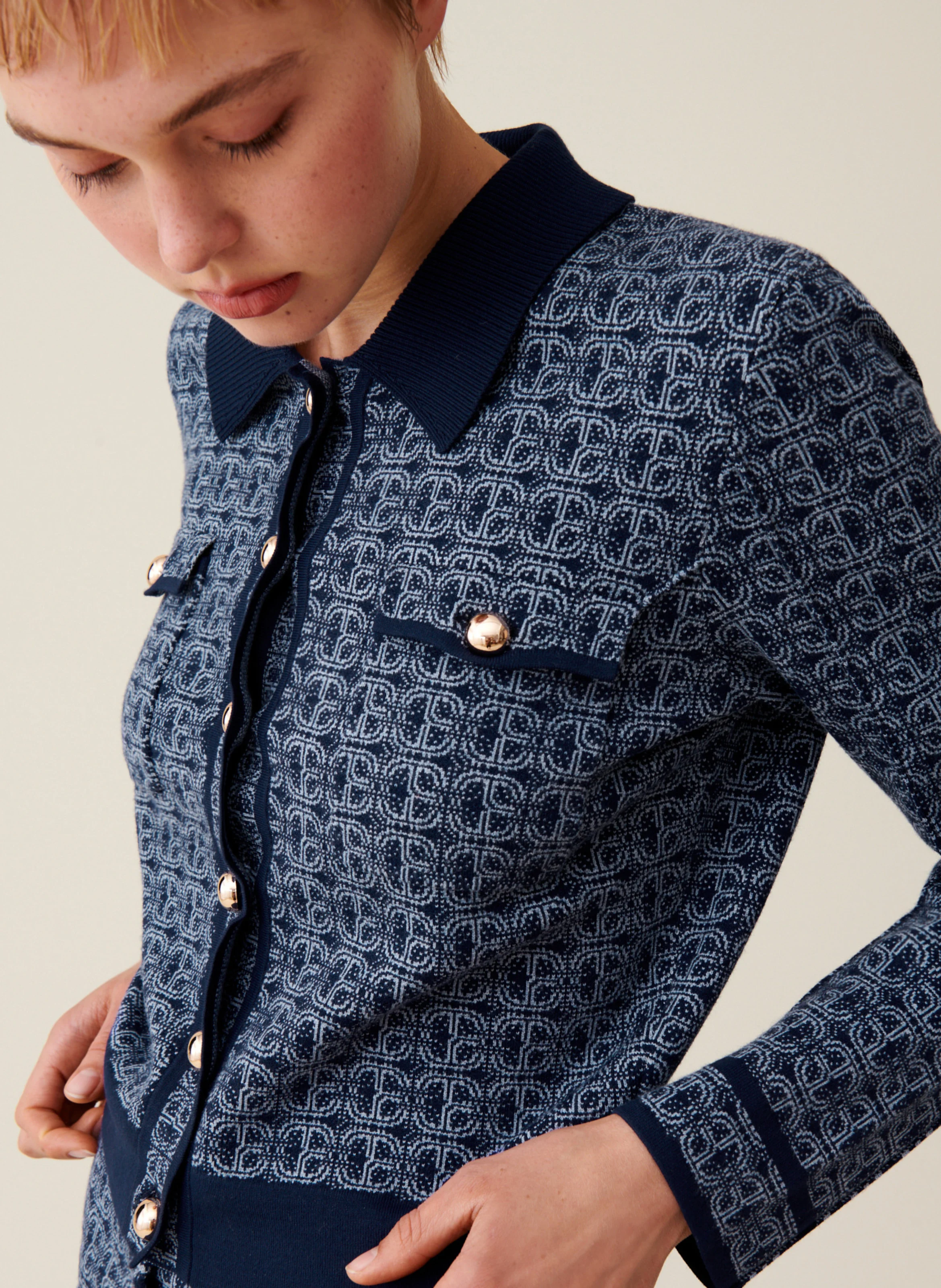 Cardigan droit monogramme| Bleu