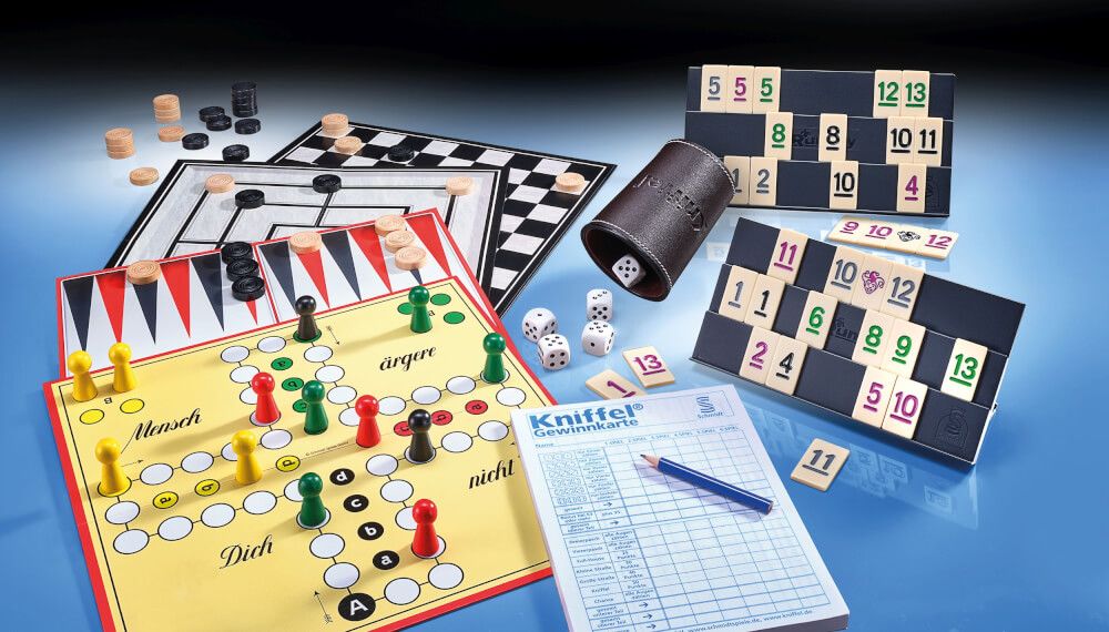 Schmidt Spiele 49196 Classic Line - Edition, mit großen Spielfiguren