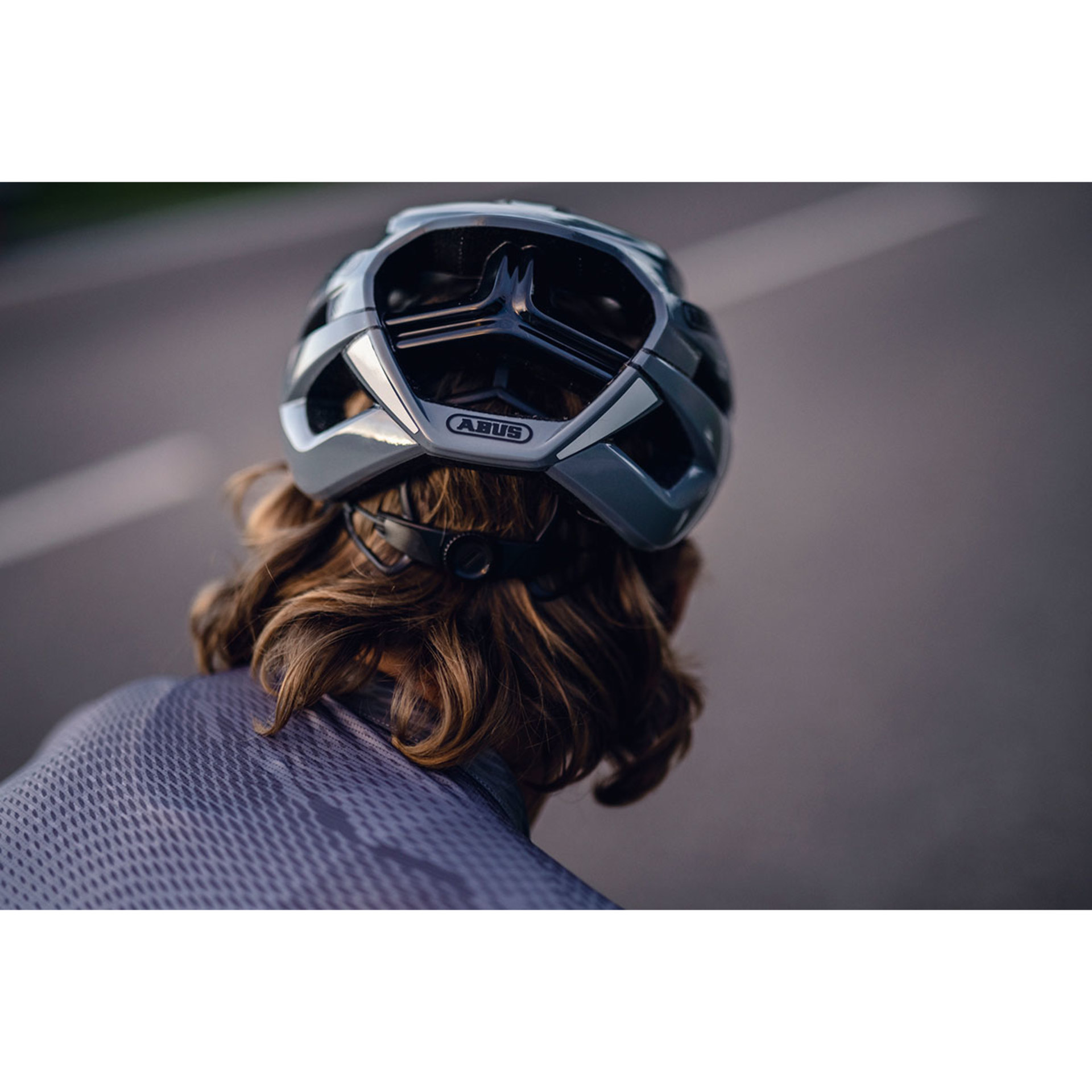 Abus StormChaser Race Fietshelm Grijs