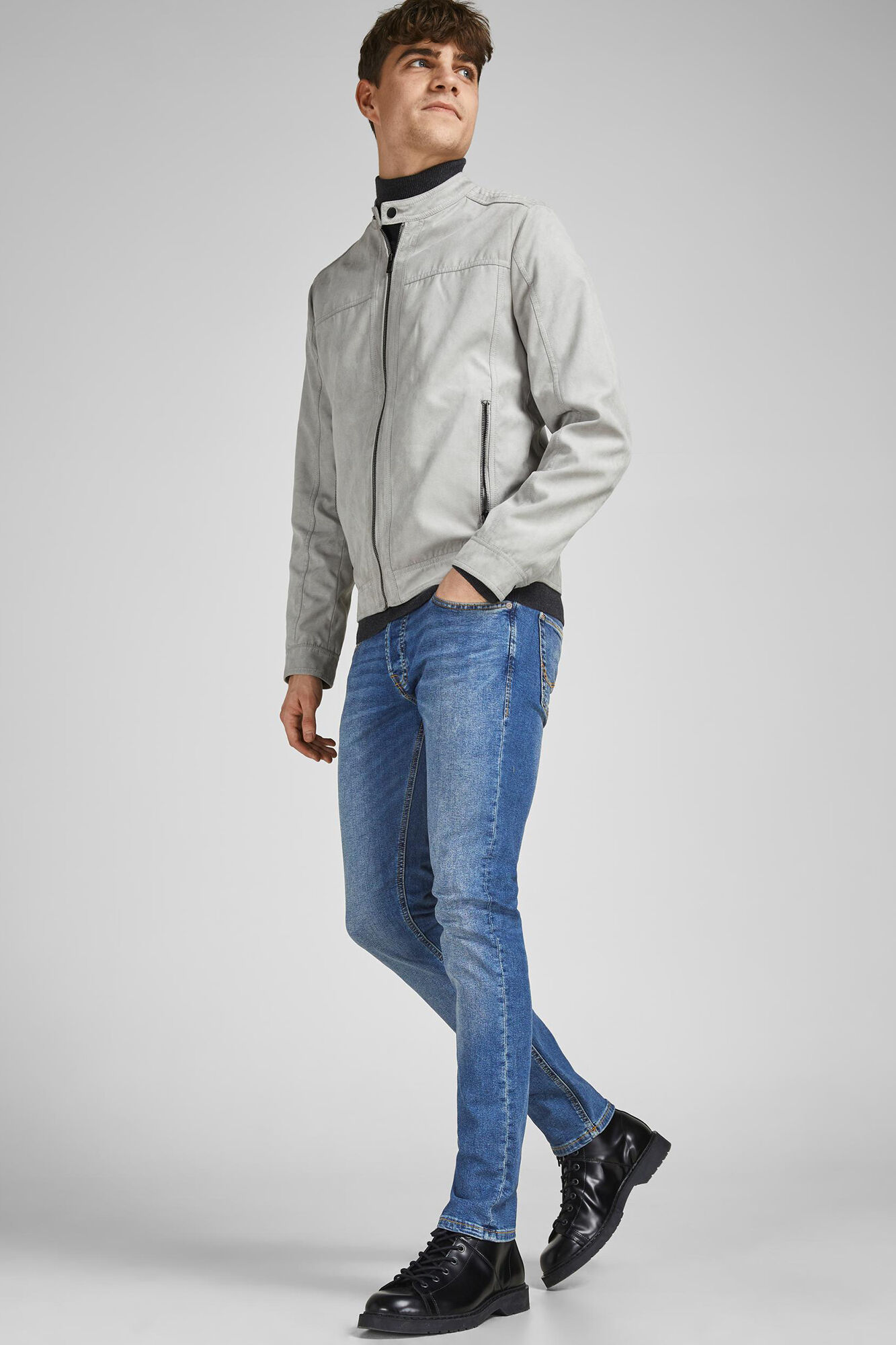 Calça jeans slim fit - azul médio