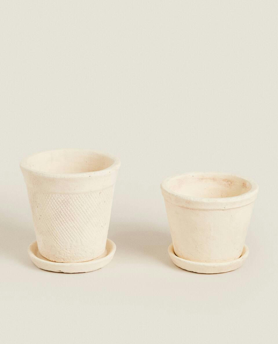 VASO DE FLORES DE BARRO BRANCO