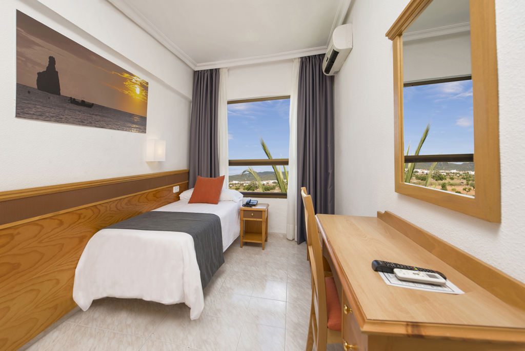 Vibra Mare Nostrum Logies en ontbijt - Hotel