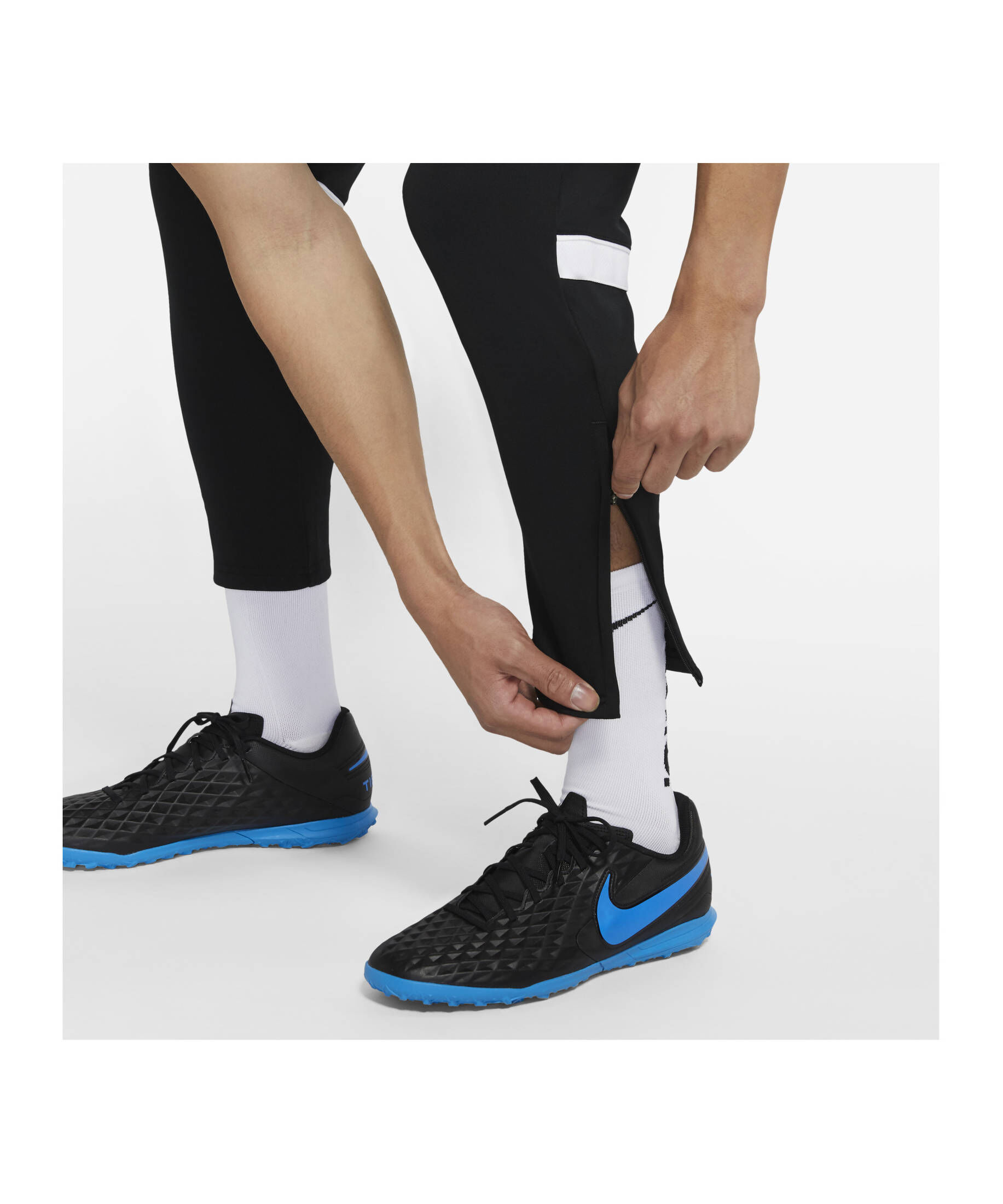Nike| Herren Trainingshose