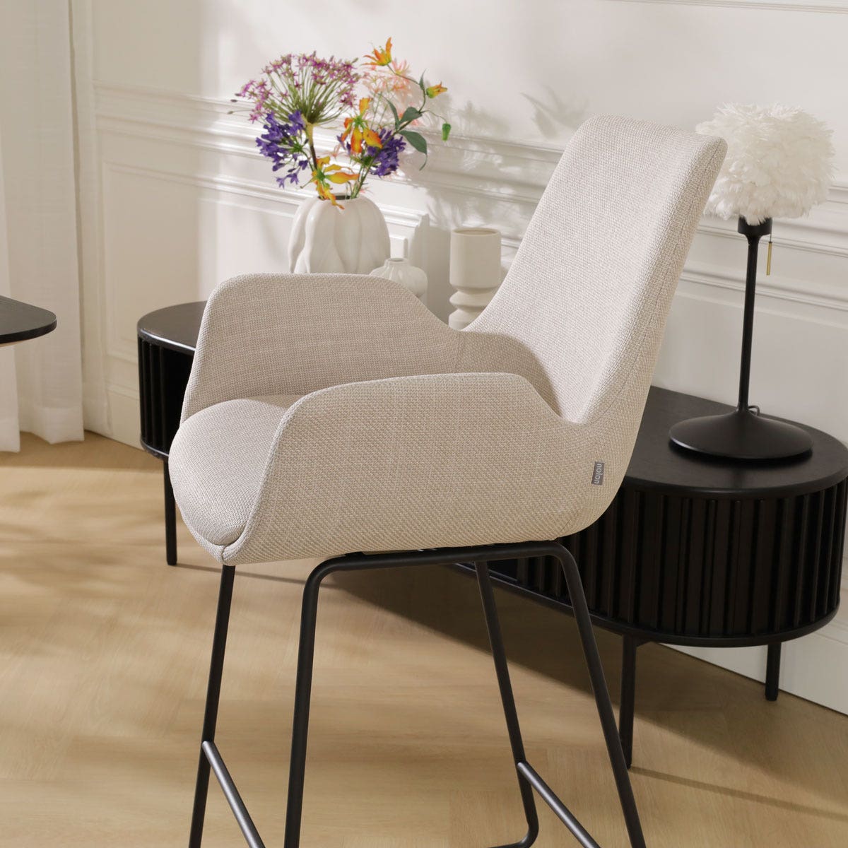 Nolon Nino-Eef Barkruk Beige - met Armleuning - Zwart - 75 cm