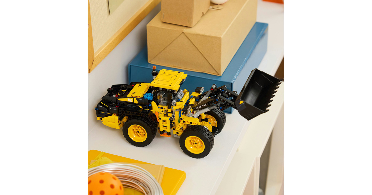 LEGOTechnic - Volvo L120 Electric wiellader Constructiespeelgoed  (42209)