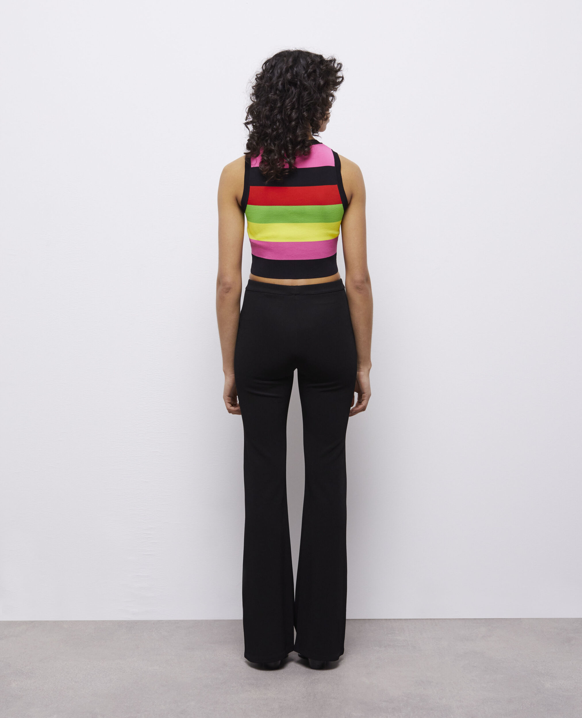 Pull court multicolore à rayures