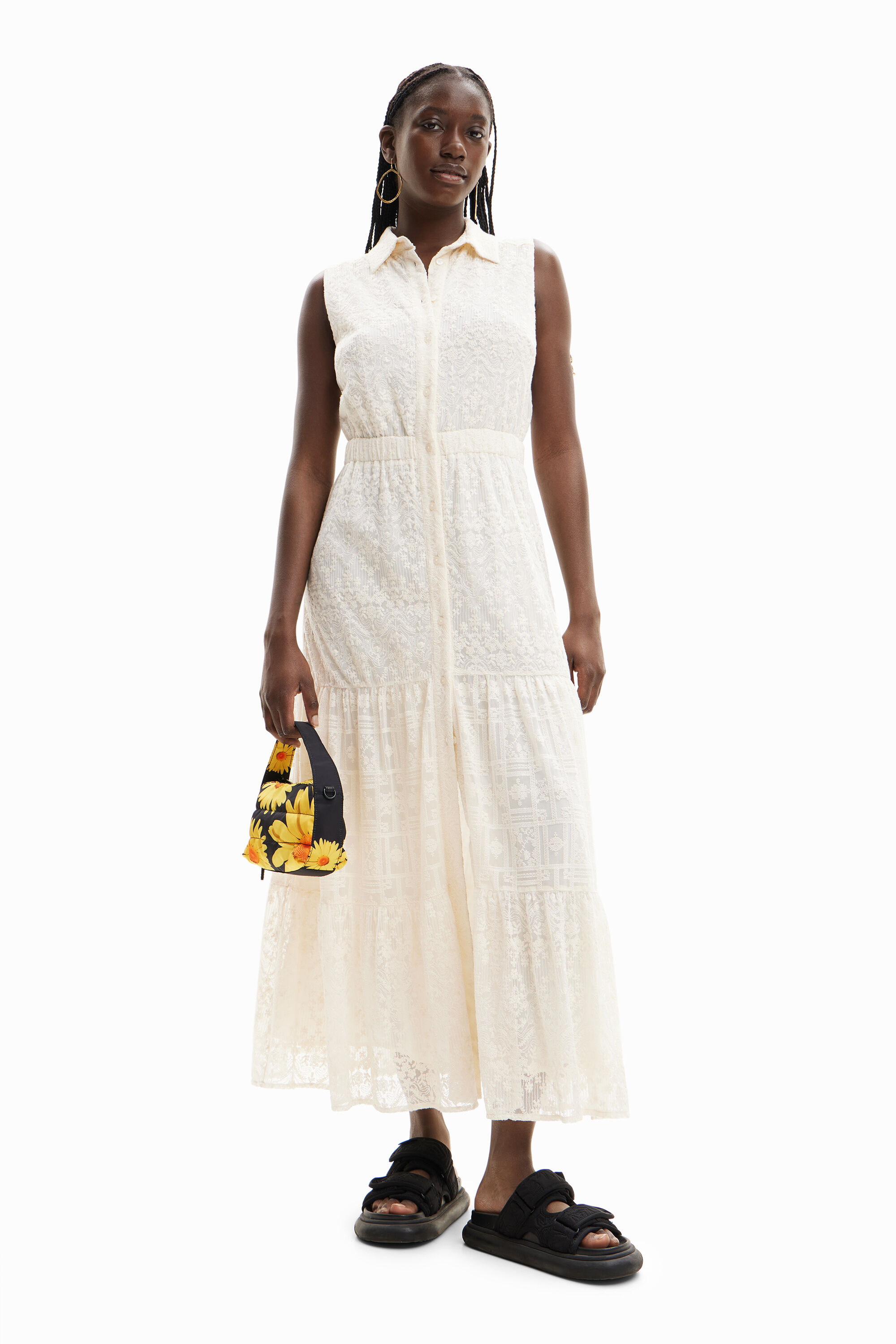 Robe chemise longue broderies