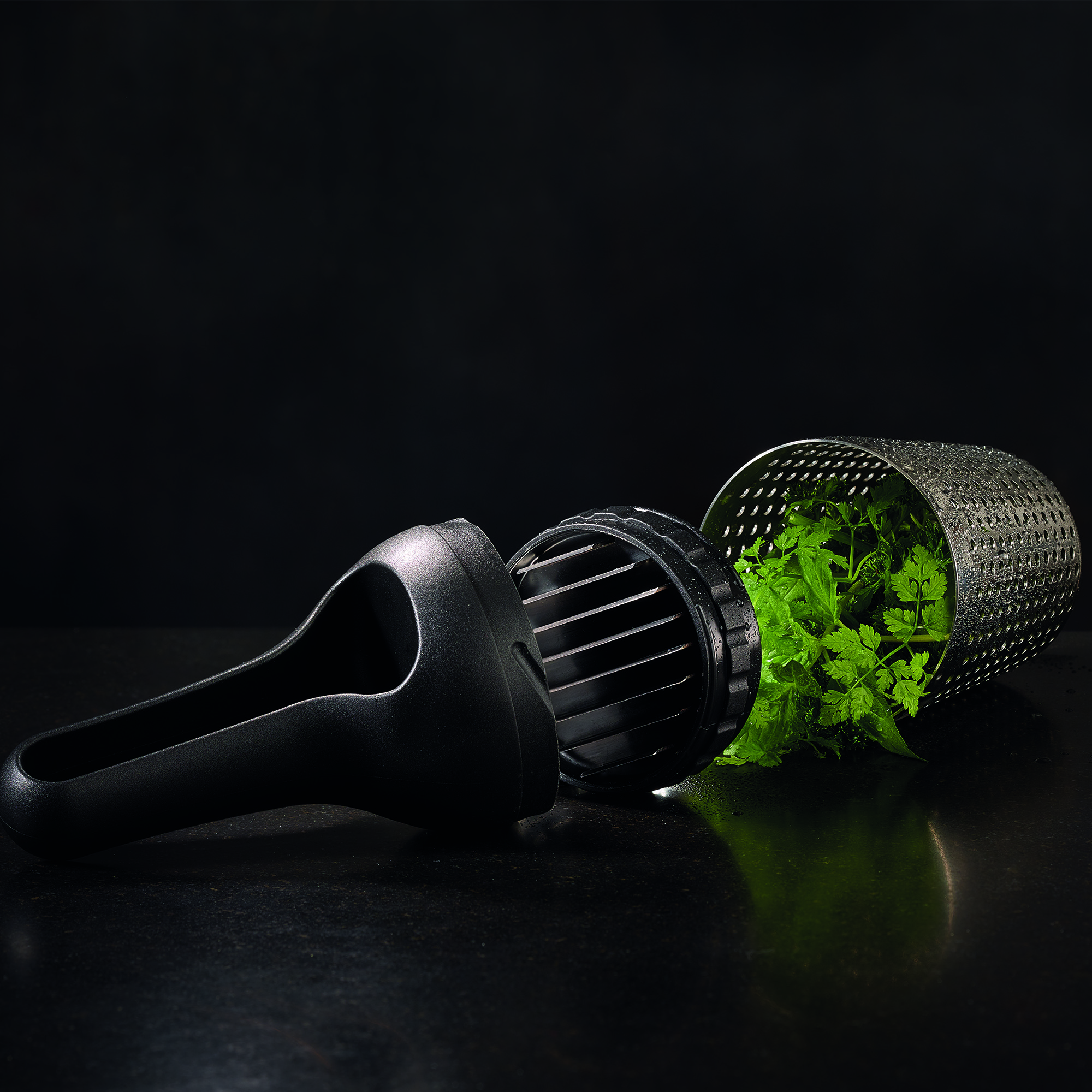 Kräuterdusche mit Wiegemesser