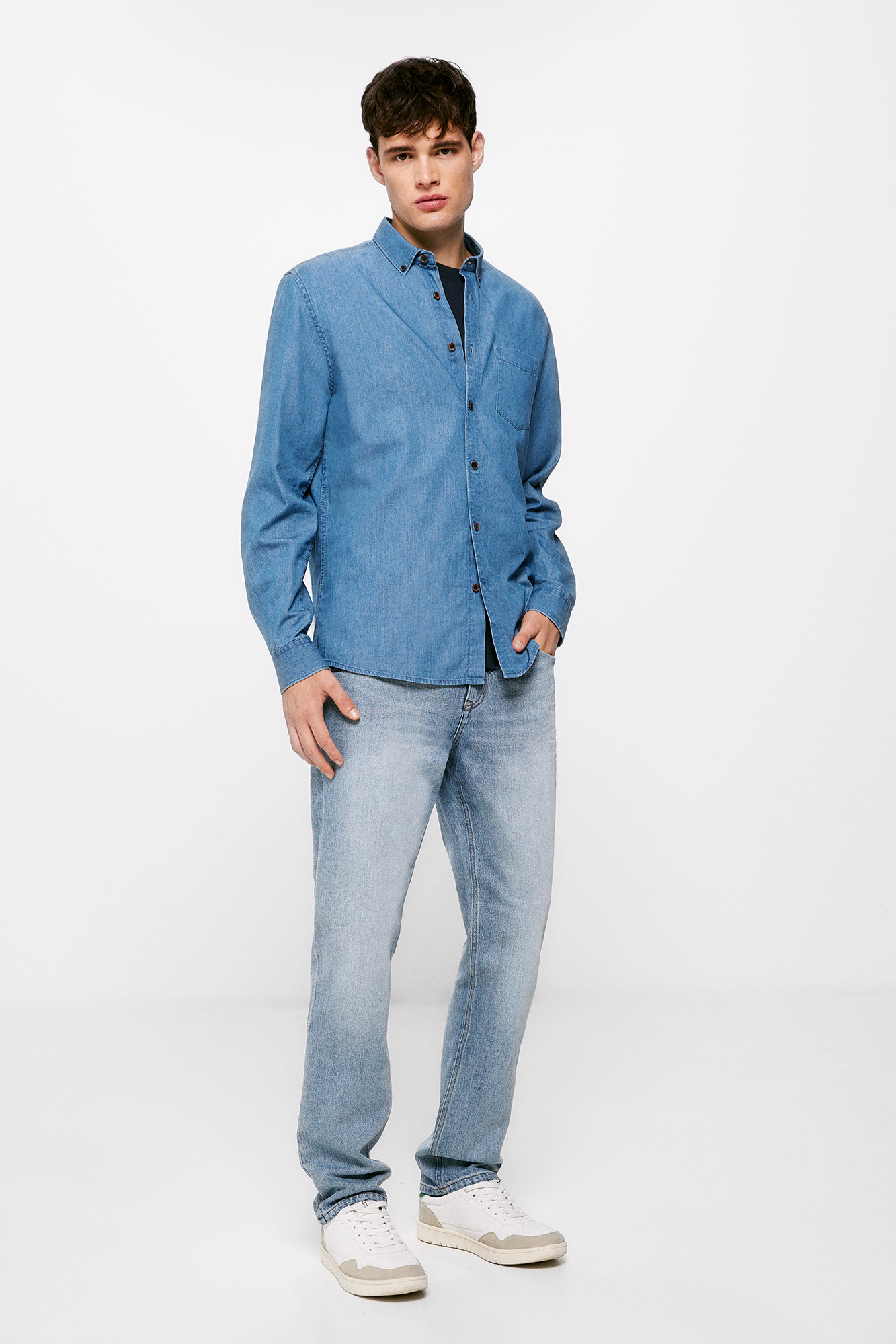 jeans de lavagem clara padrão