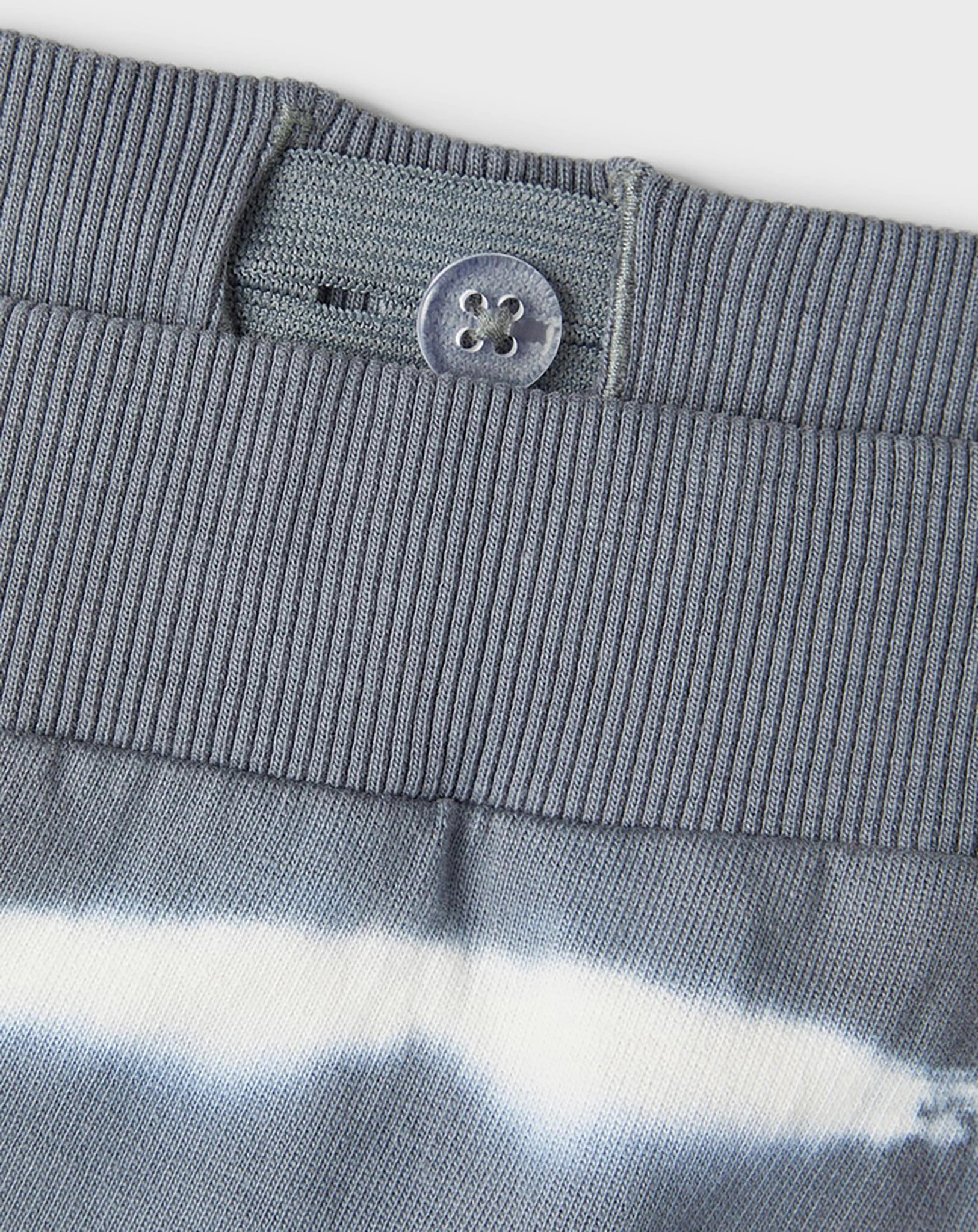 Sweat-Bermudas NKMFEMILO in stormy weather