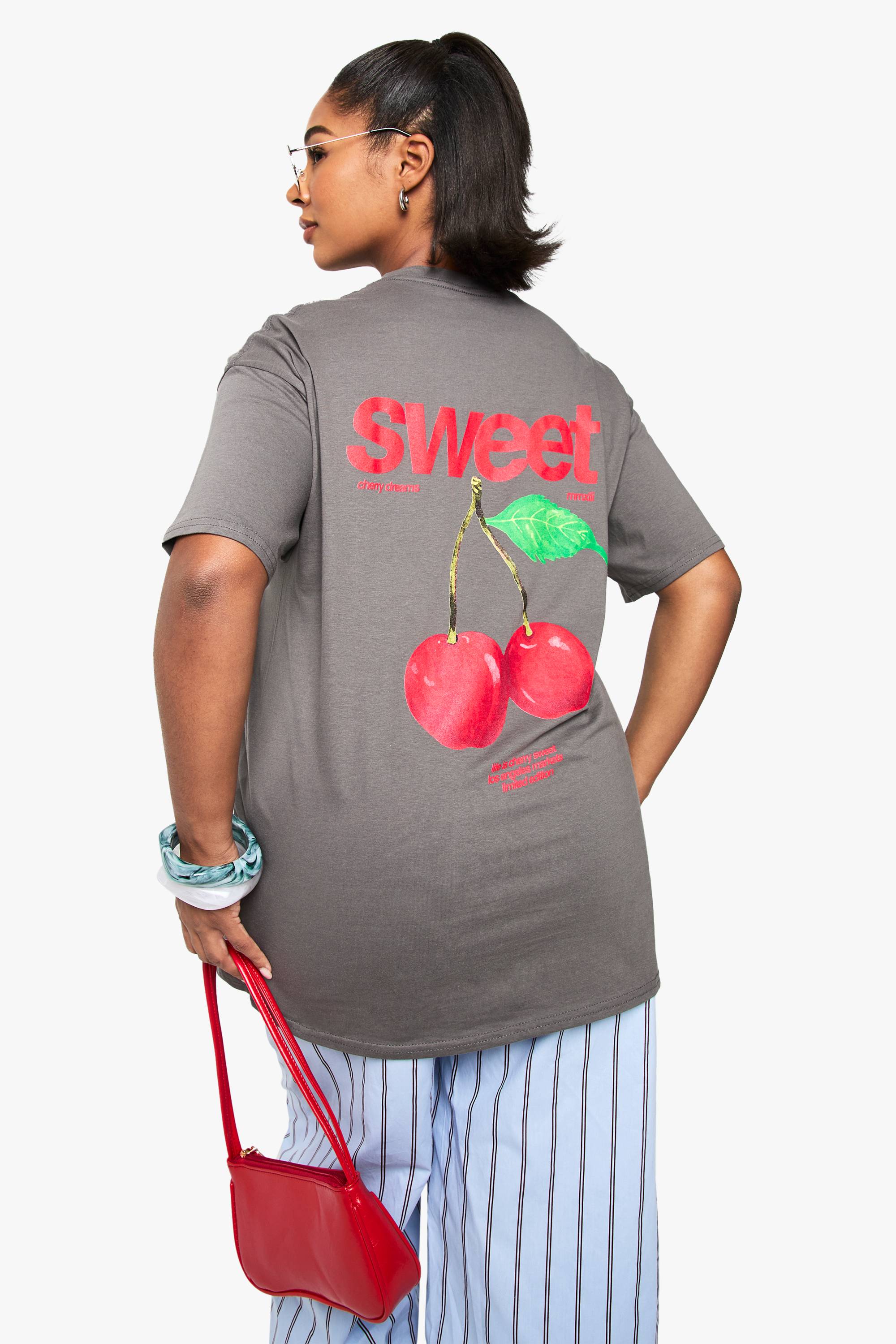 boohoo T-shirt surdimensionné Plus Sweet Cherry