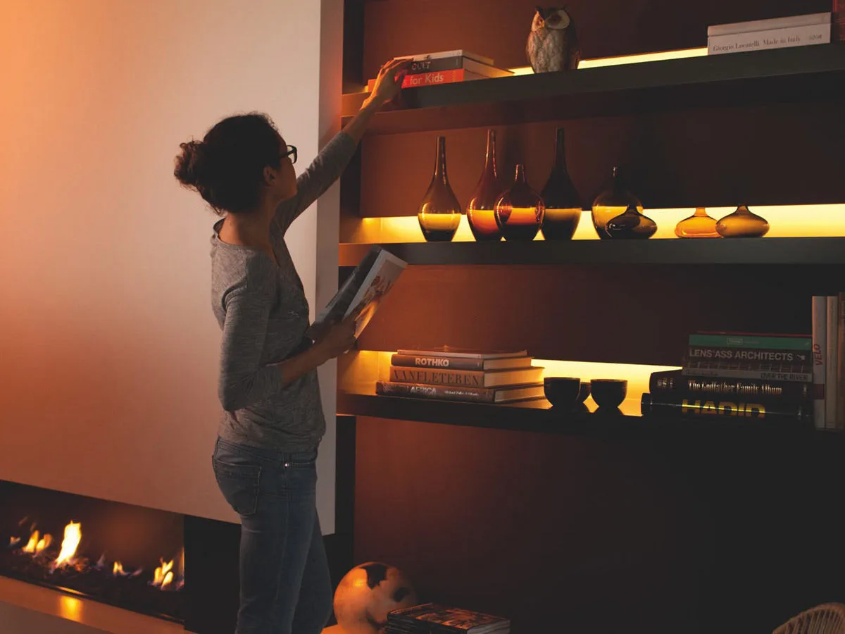 Philips Hue Lighstrips Plus Base Bluetooth Bande lumineuse LED