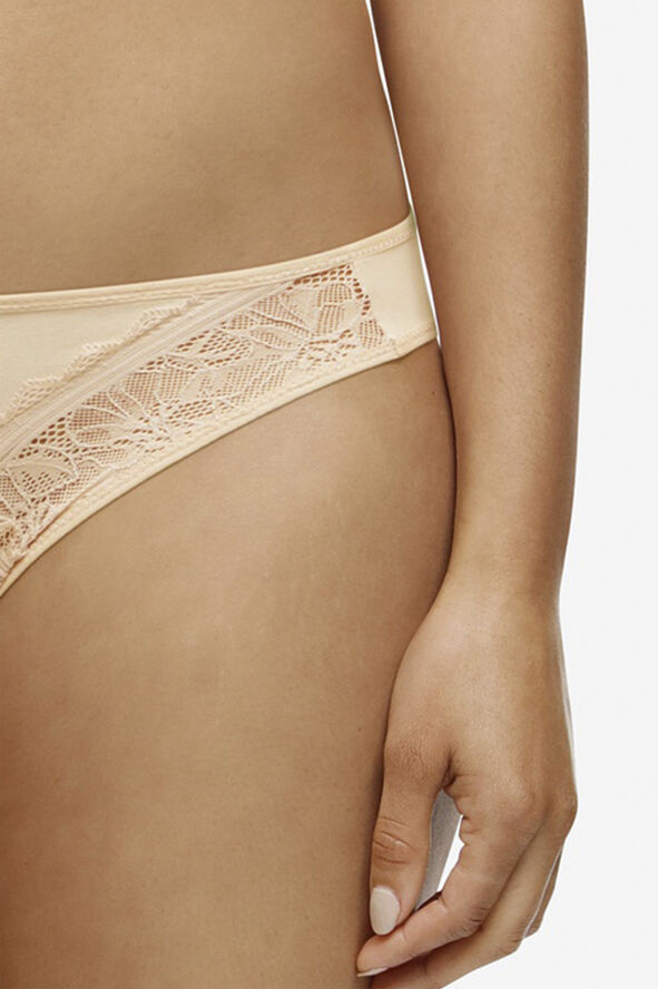 Chantelle Floral Touch Brief 01n