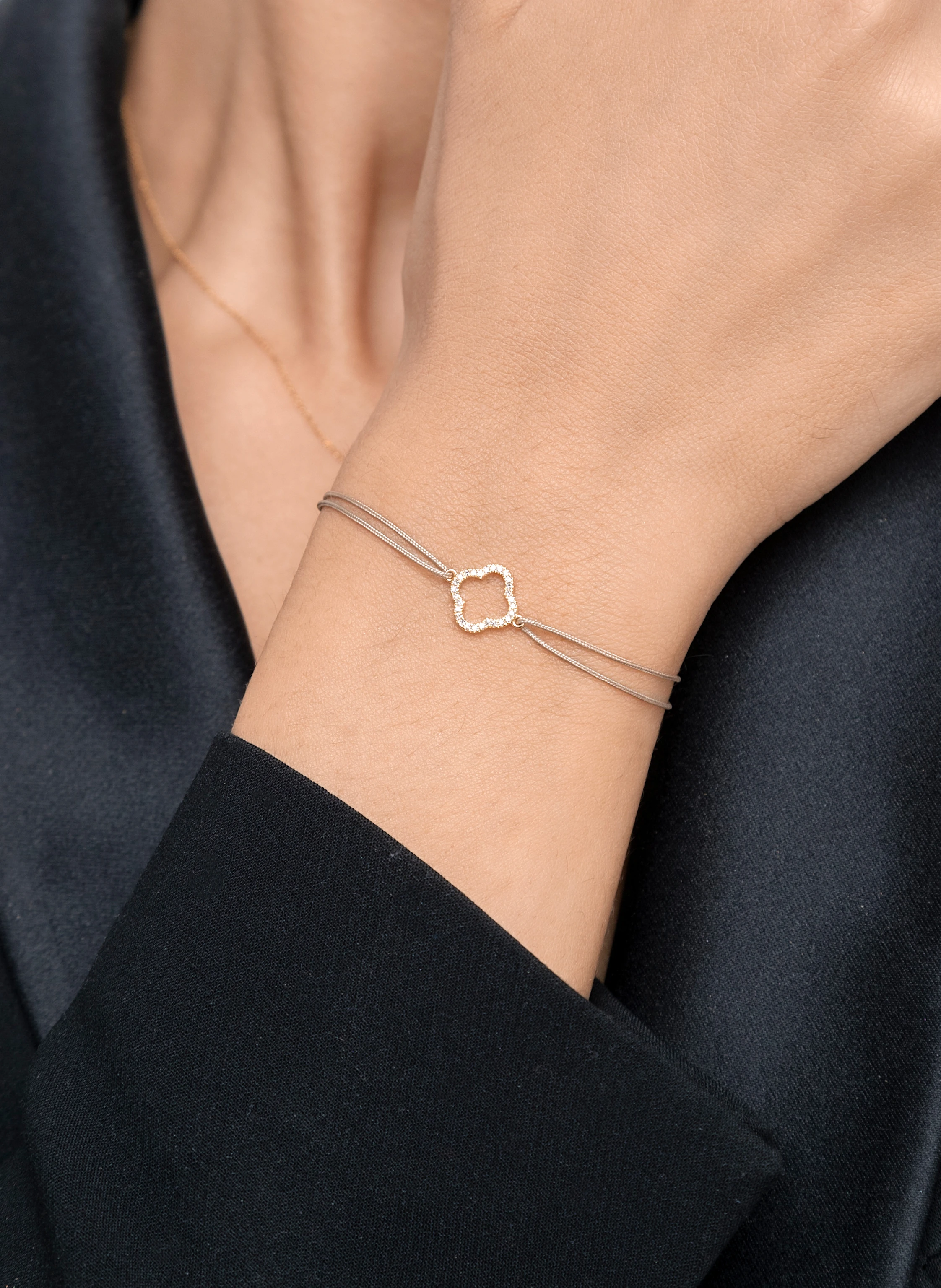 Leaf Freundschaftsarmband CLOVER aus 18 Karat Gelbgold mit Diamanten