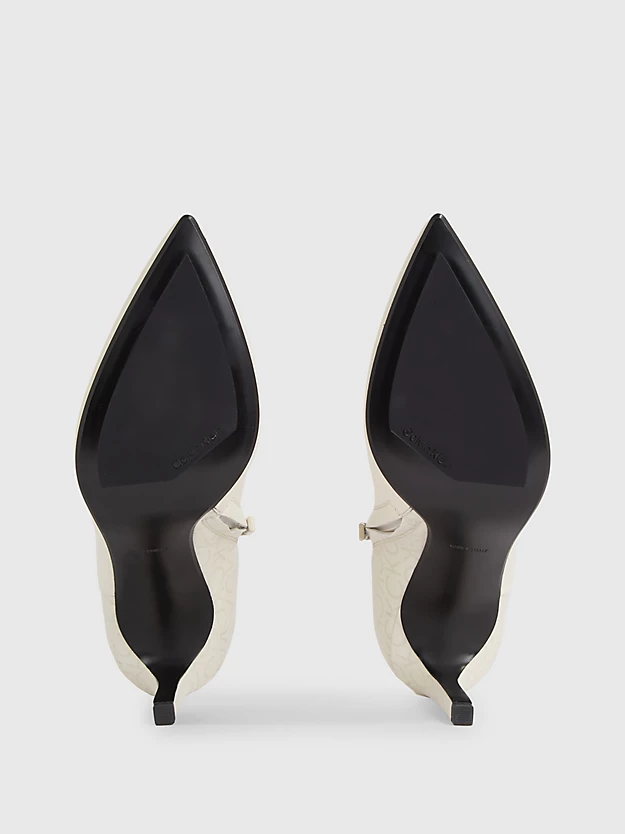 Botas de cano curto de couro com salto agulha e logotipo.