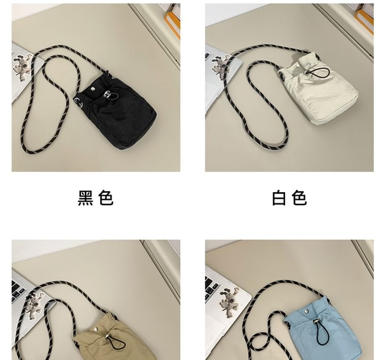 Bolso - Effen nylon crossbodytas met trekkoord