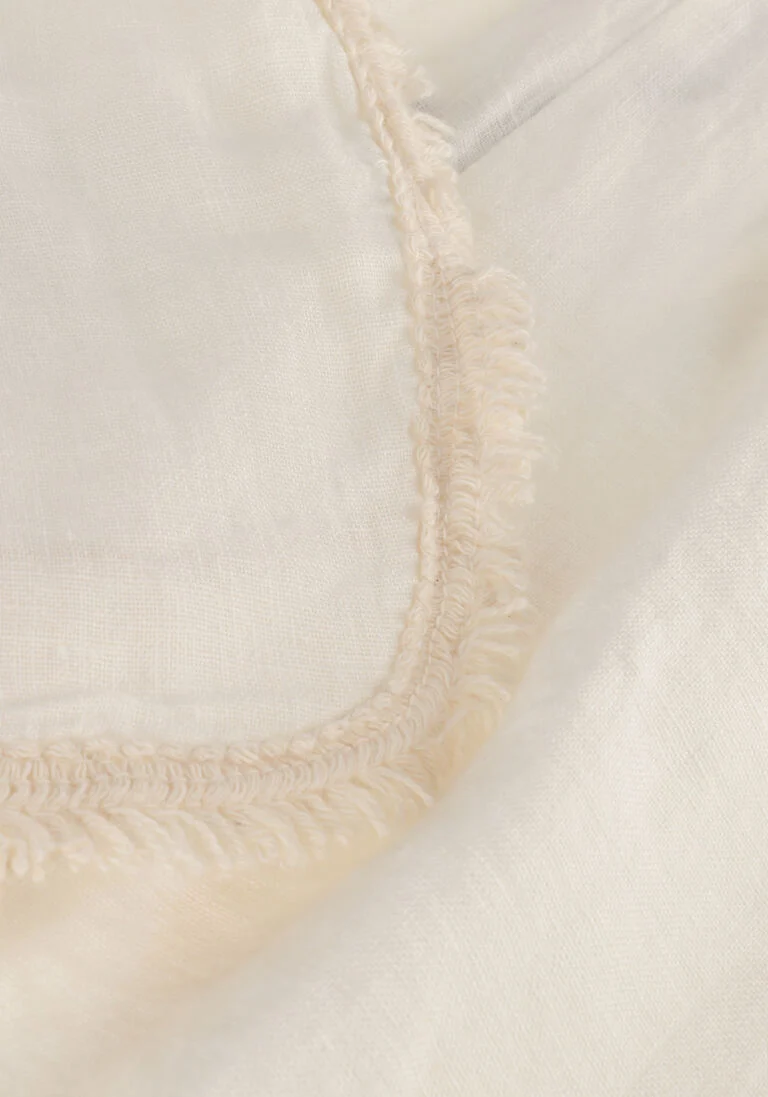 ACCESS witte access shorts shorts with elastic waist and fringes