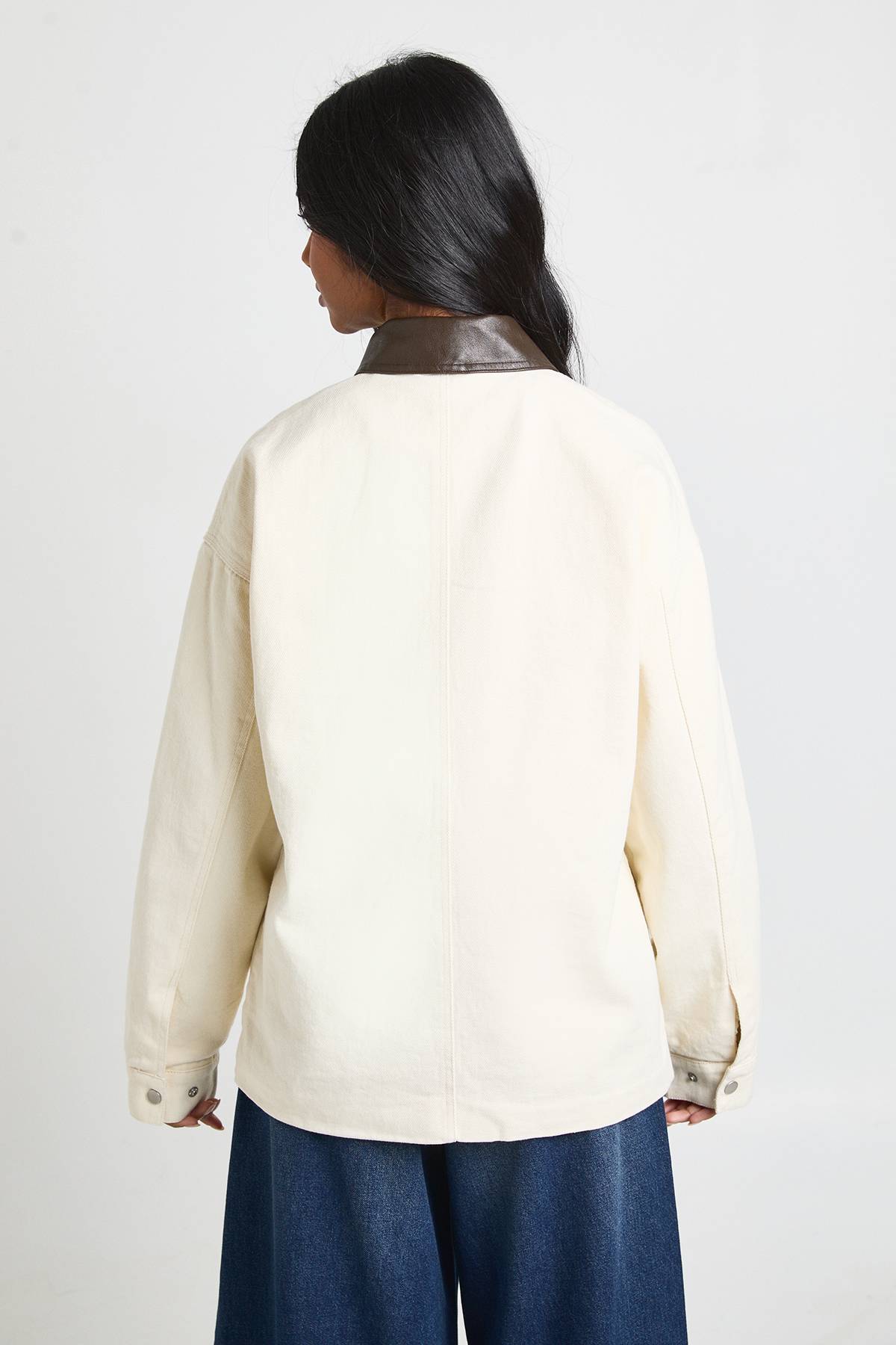 boohoo Veste à Col avec Détail de Poches Surdimensionnées
