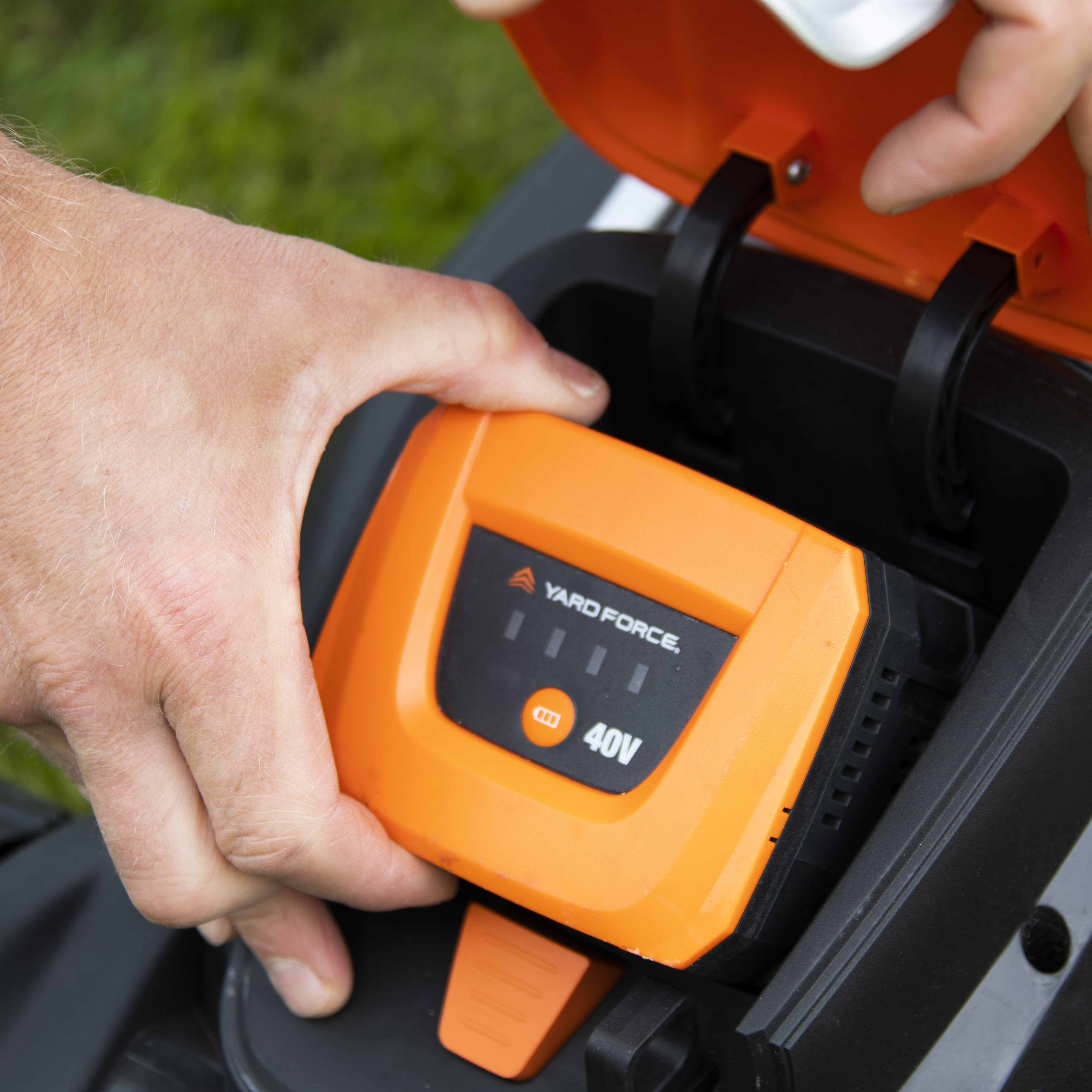 Tondeuse à gazon rotative sans fil 37cm, avec double batterie lithium-ion 2x20v et chargeur rapide - lm c37