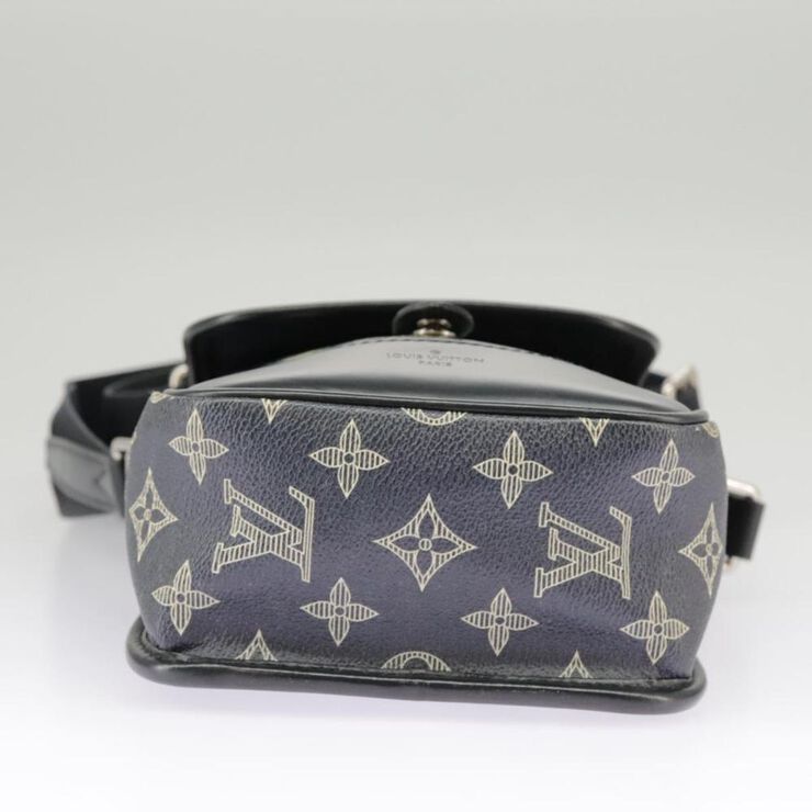 Louis Vuitton Vintage Louis Vuitton Messenger Navy