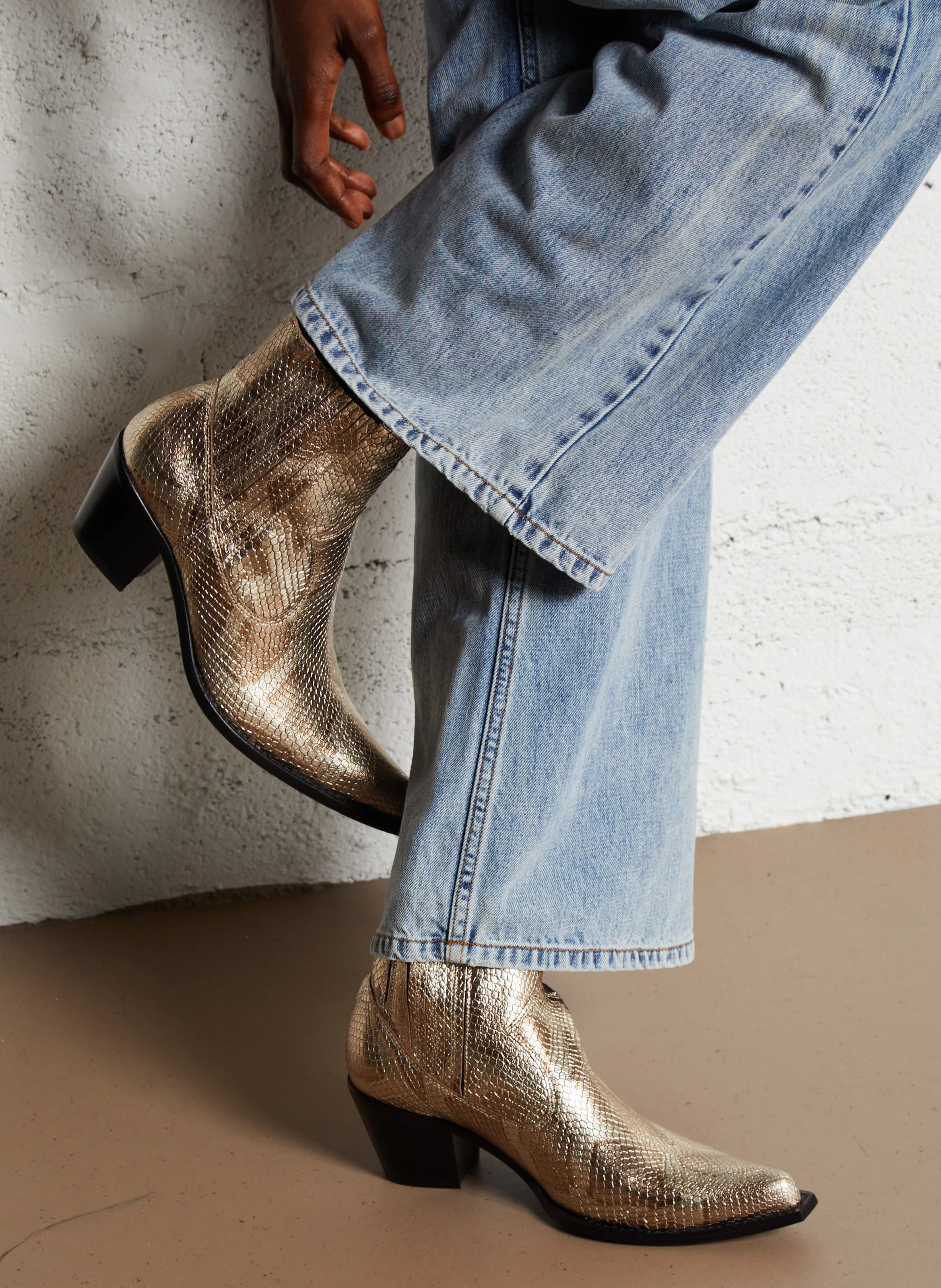 SIBELLE 50 - Bottine western chelsea en cuir imprimé serpent | Doré
