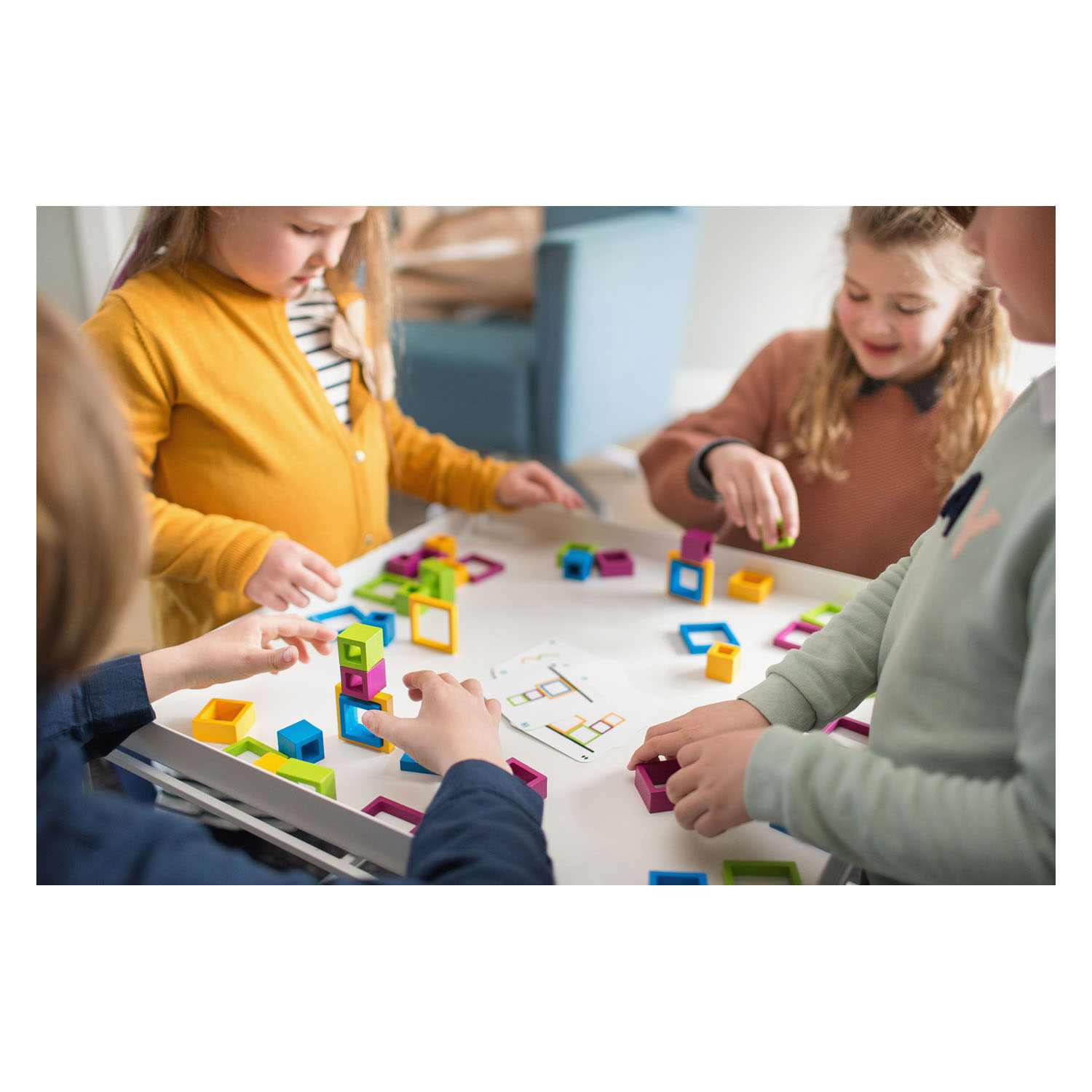 BS Toys Houten Frames Vorm en Kleuren Spel