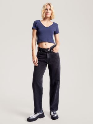 Camiseta cropped canelada essencial com decote em V